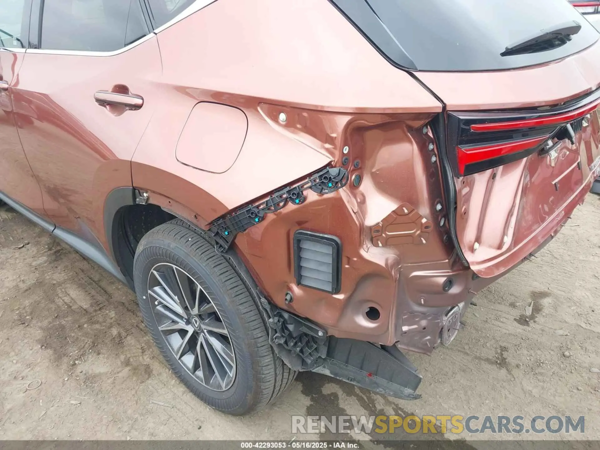 19 Photograph of a damaged car 2T2GKCEZ1SC040979 LEXUS NX 350H 2025