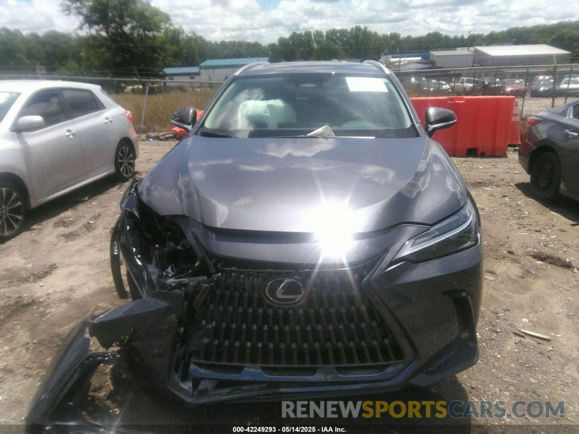 12 Фотография поврежденного автомобиля 2T2GKCEZ2SC032602 LEXUS NX 350H 2025