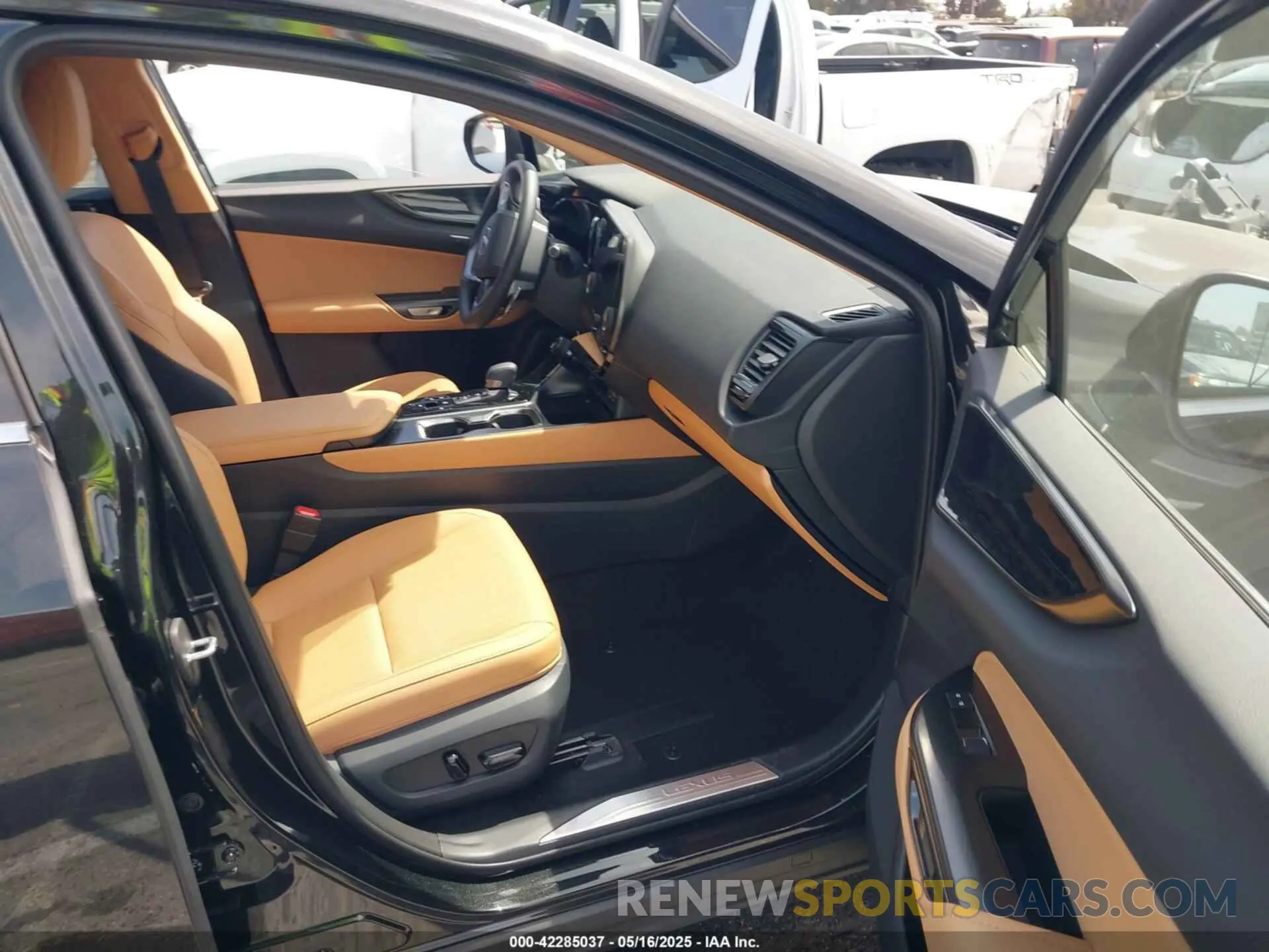 5 Photograph of a damaged car JTJGKCEZXS5034774 LEXUS NX 350H 2025