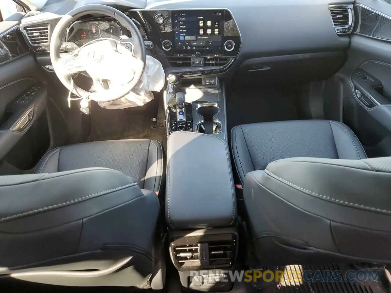8 Photograph of a damaged car 2T2AKCEZ4RC022704 LEXUS NX 350H BA 2024