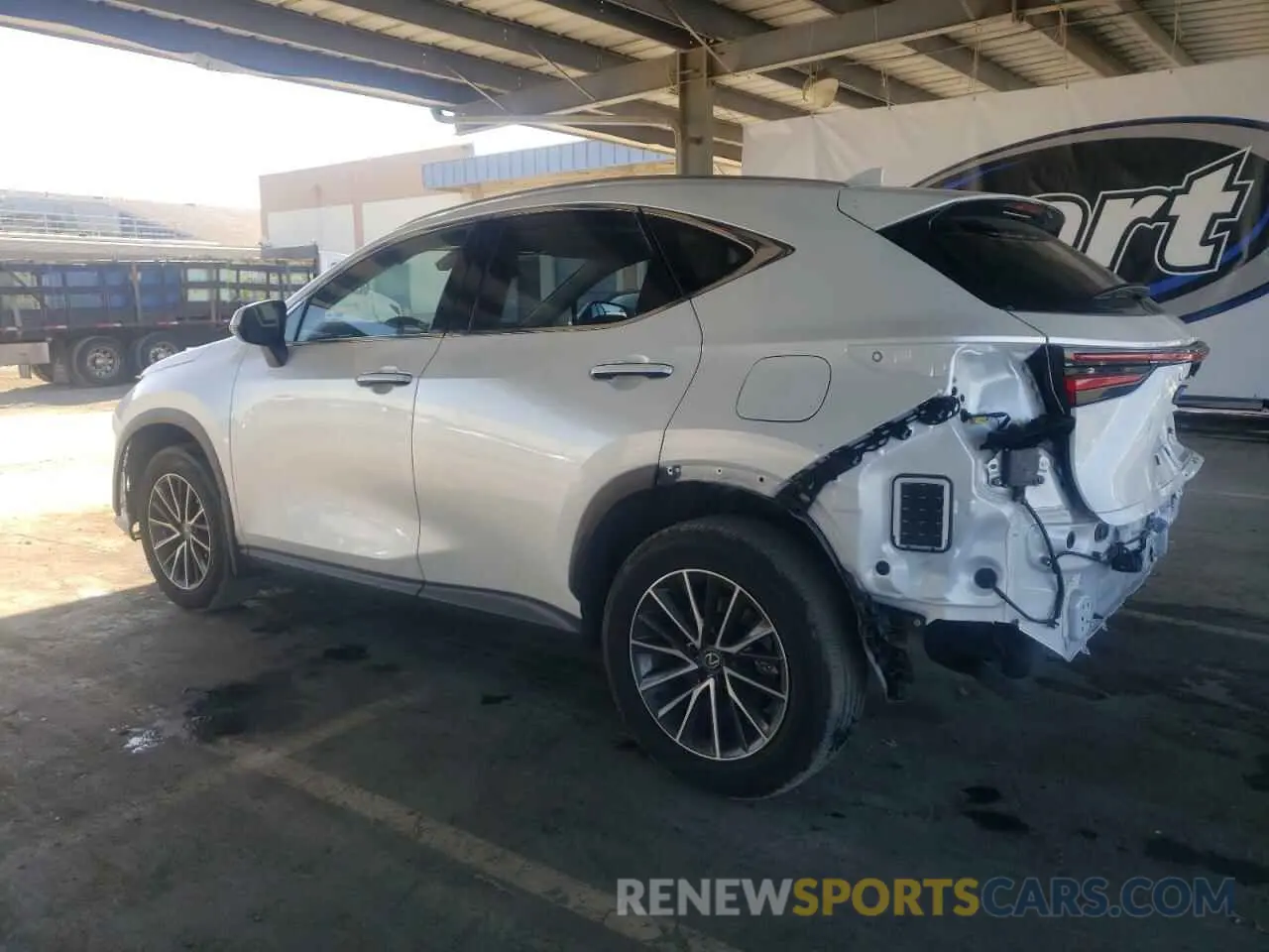 2 Фотография поврежденного автомобиля JTJAKCEZ0R5020415 LEXUS NX 350H BA 2024