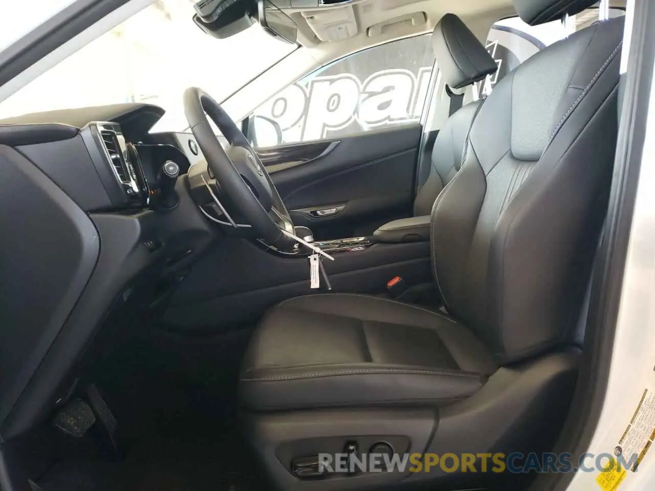 7 Фотография поврежденного автомобиля JTJAKCEZ0R5020415 LEXUS NX 350H BA 2024