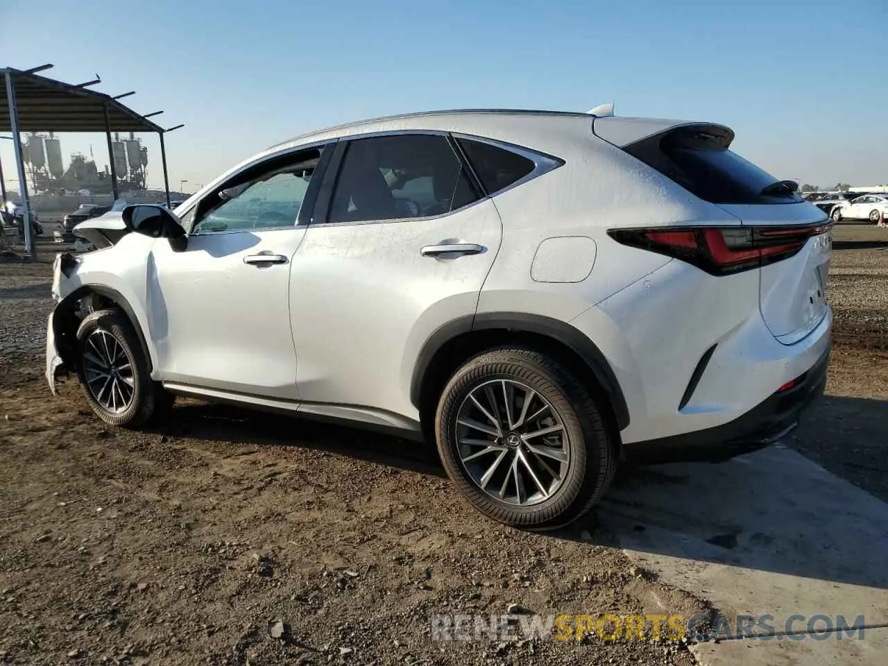 2 Фотография поврежденного автомобиля JTJGKCEZ2R2021528 LEXUS NX 350H BA 2024