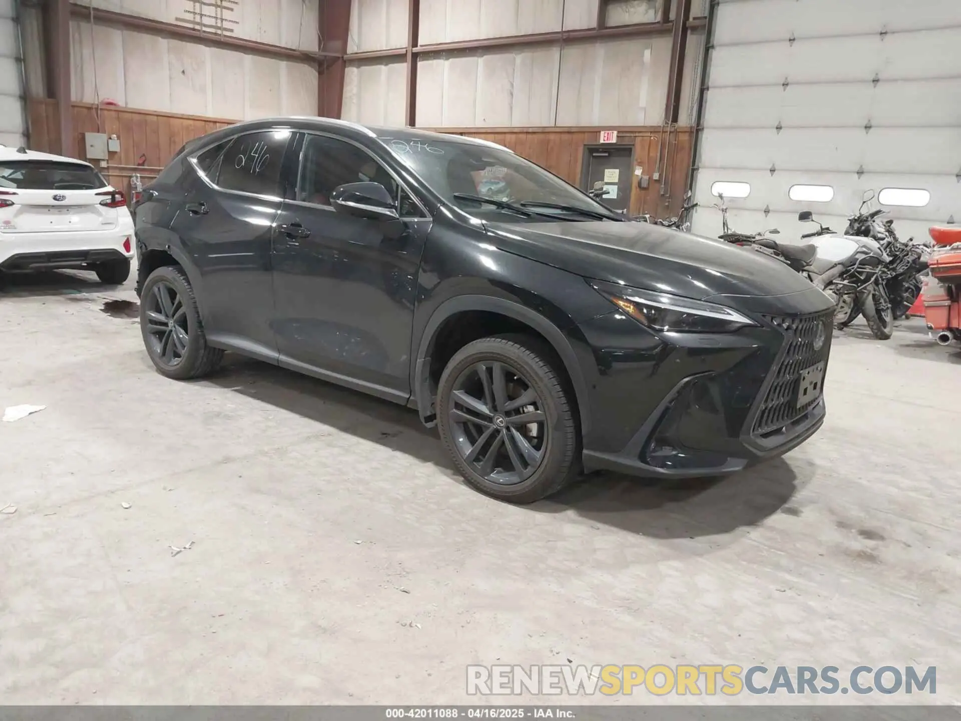 1 Фотография поврежденного автомобиля JTJHKCFZ3N2003665 LEXUS NX 450H+ 2022