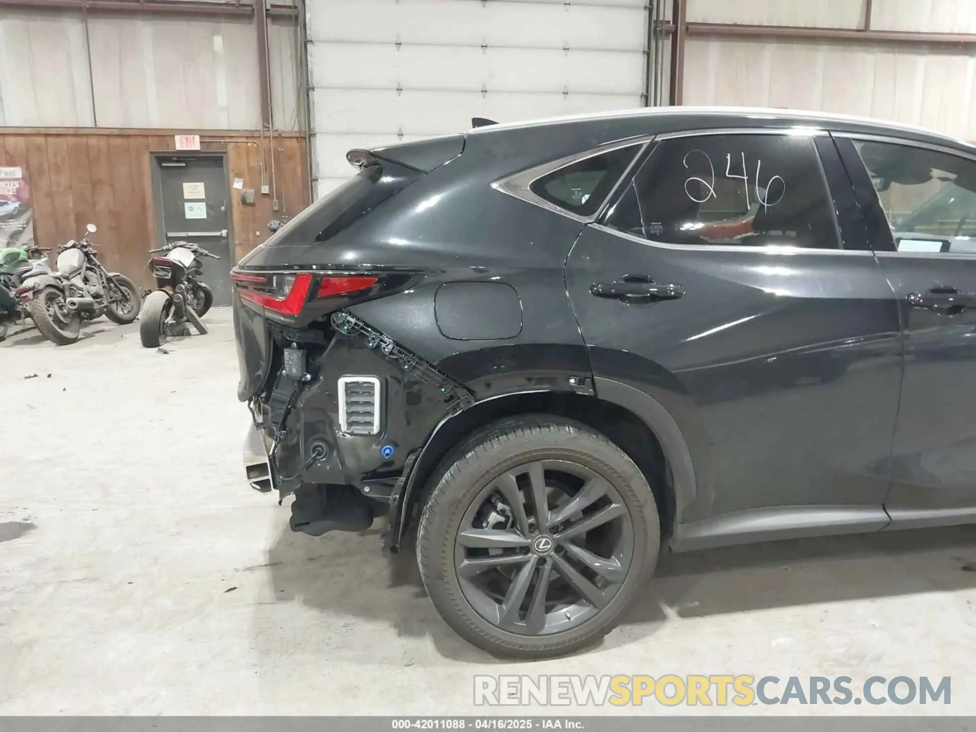 17 Фотография поврежденного автомобиля JTJHKCFZ3N2003665 LEXUS NX 450H+ 2022