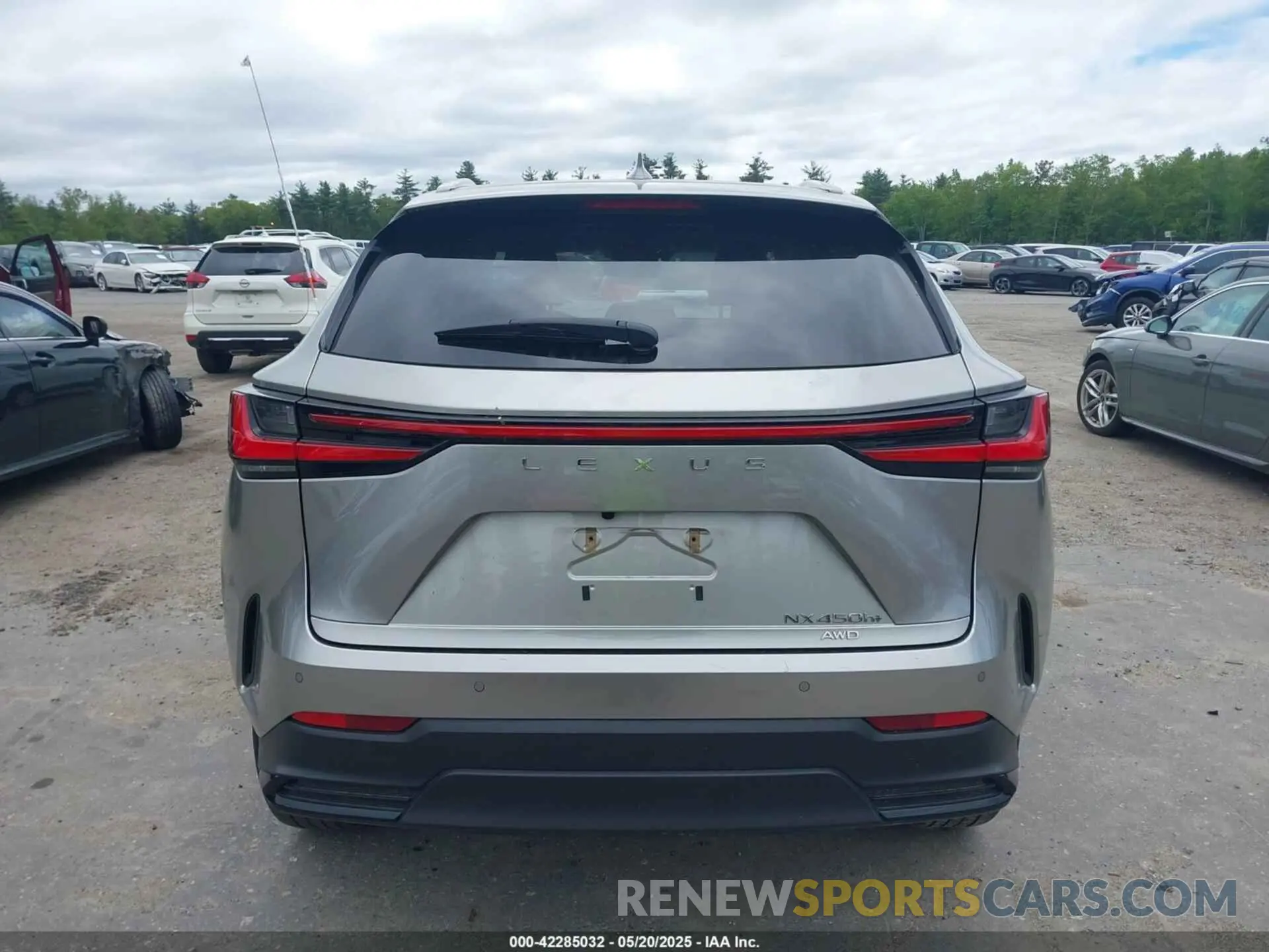 16 Photograph of a damaged car JTJHKCFZ4N2000998 LEXUS NX 450H+ 2022