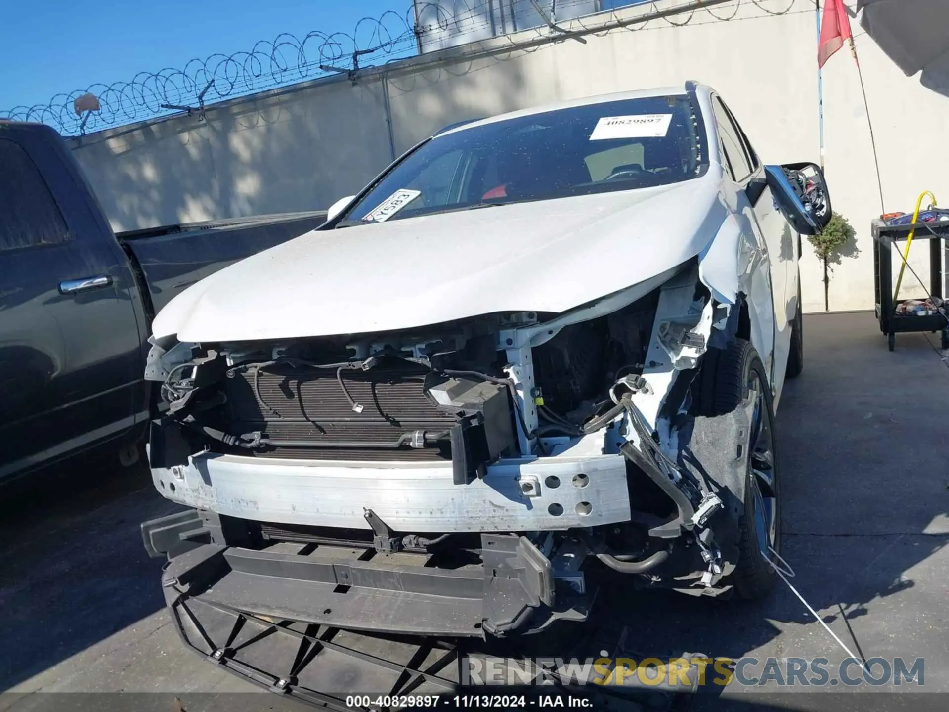 12 Фотография поврежденного автомобиля JTJHKCFZ6N2009153 LEXUS NX 450H+ 2022