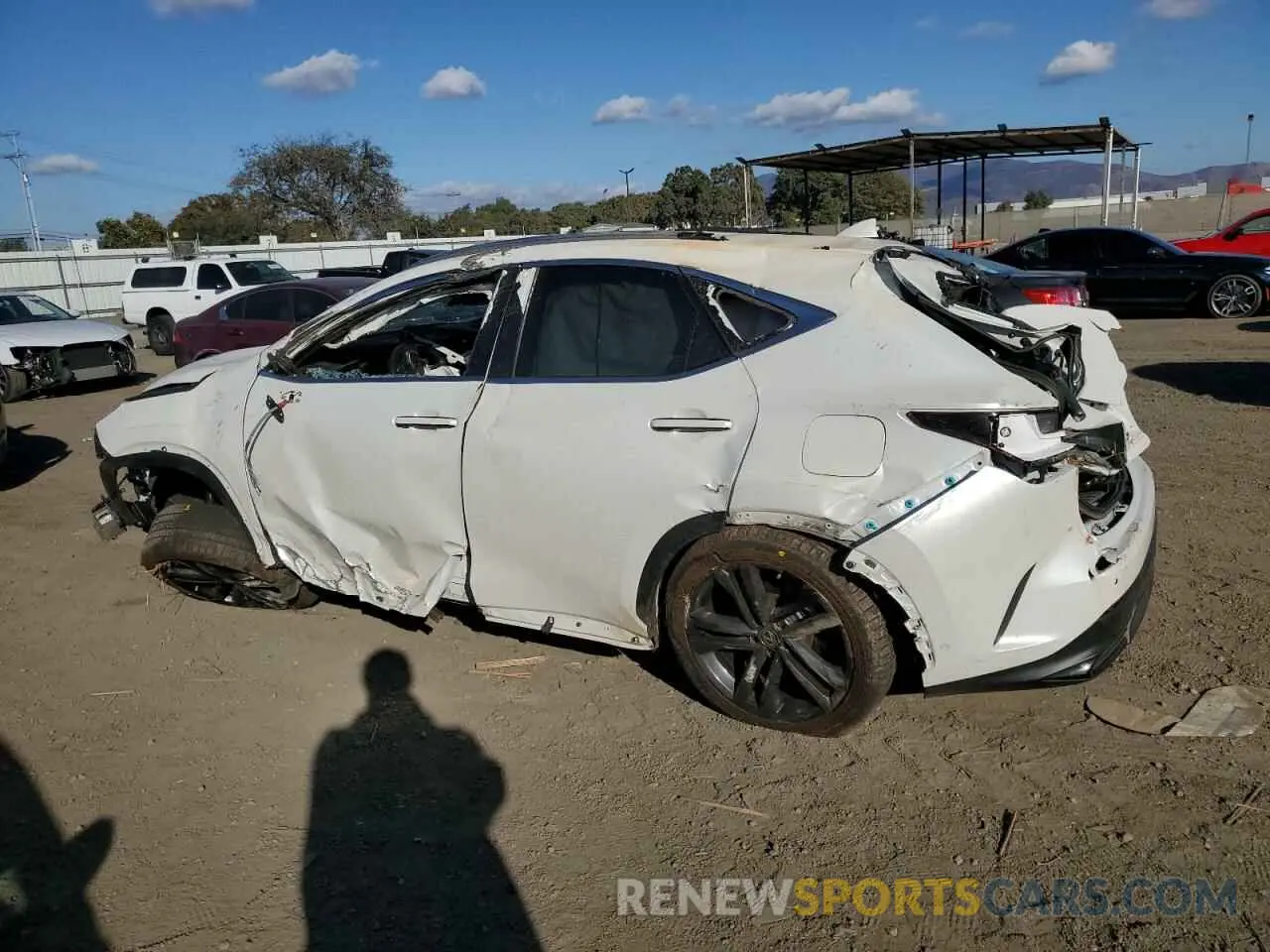 2 Фотография поврежденного автомобиля JTJHKCFZ7N2005953 LEXUS NX 450H 2022