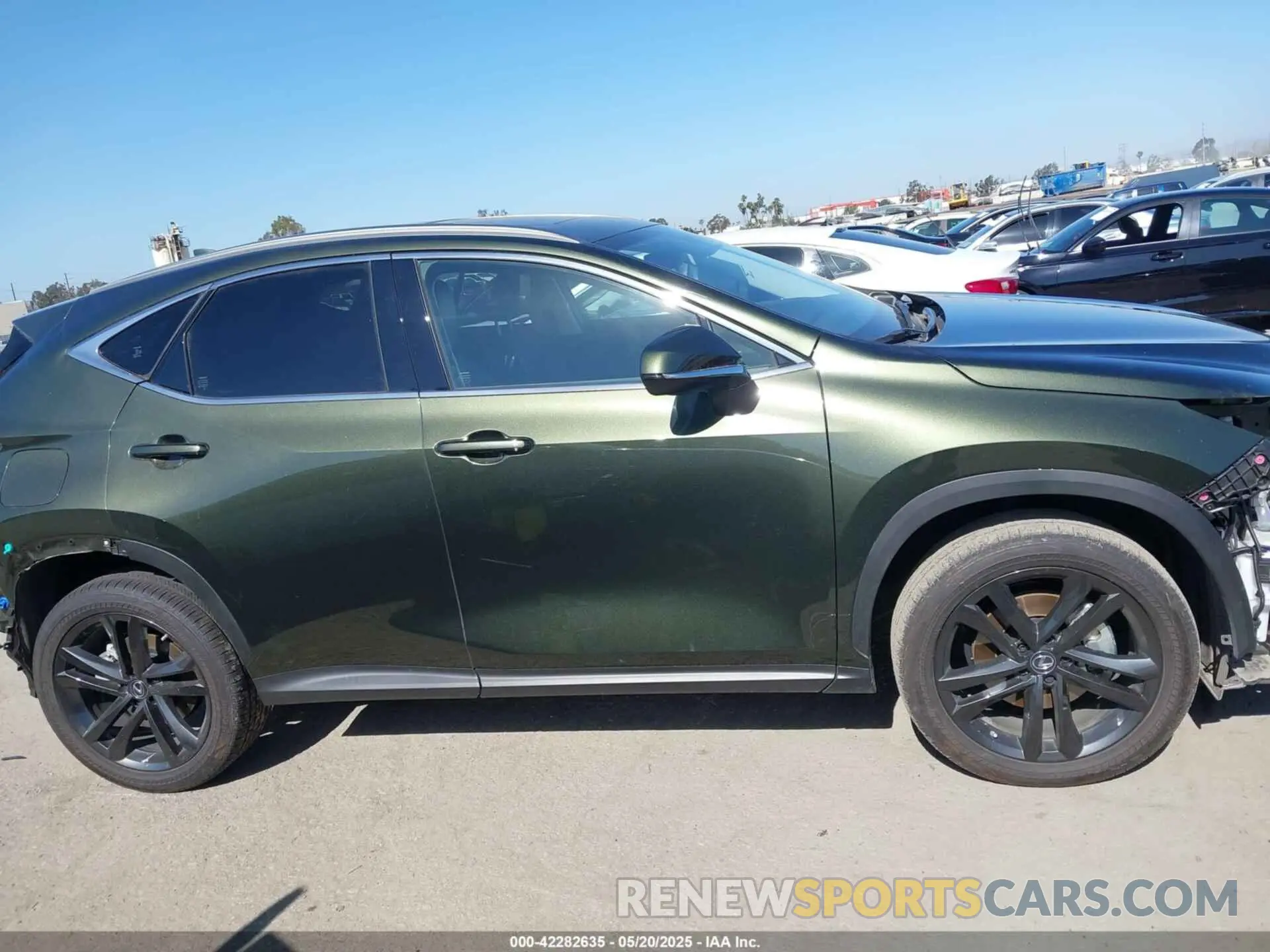 14 Фотография поврежденного автомобиля JTJHKCFZ0P2017929 LEXUS NX 450H+ 2023