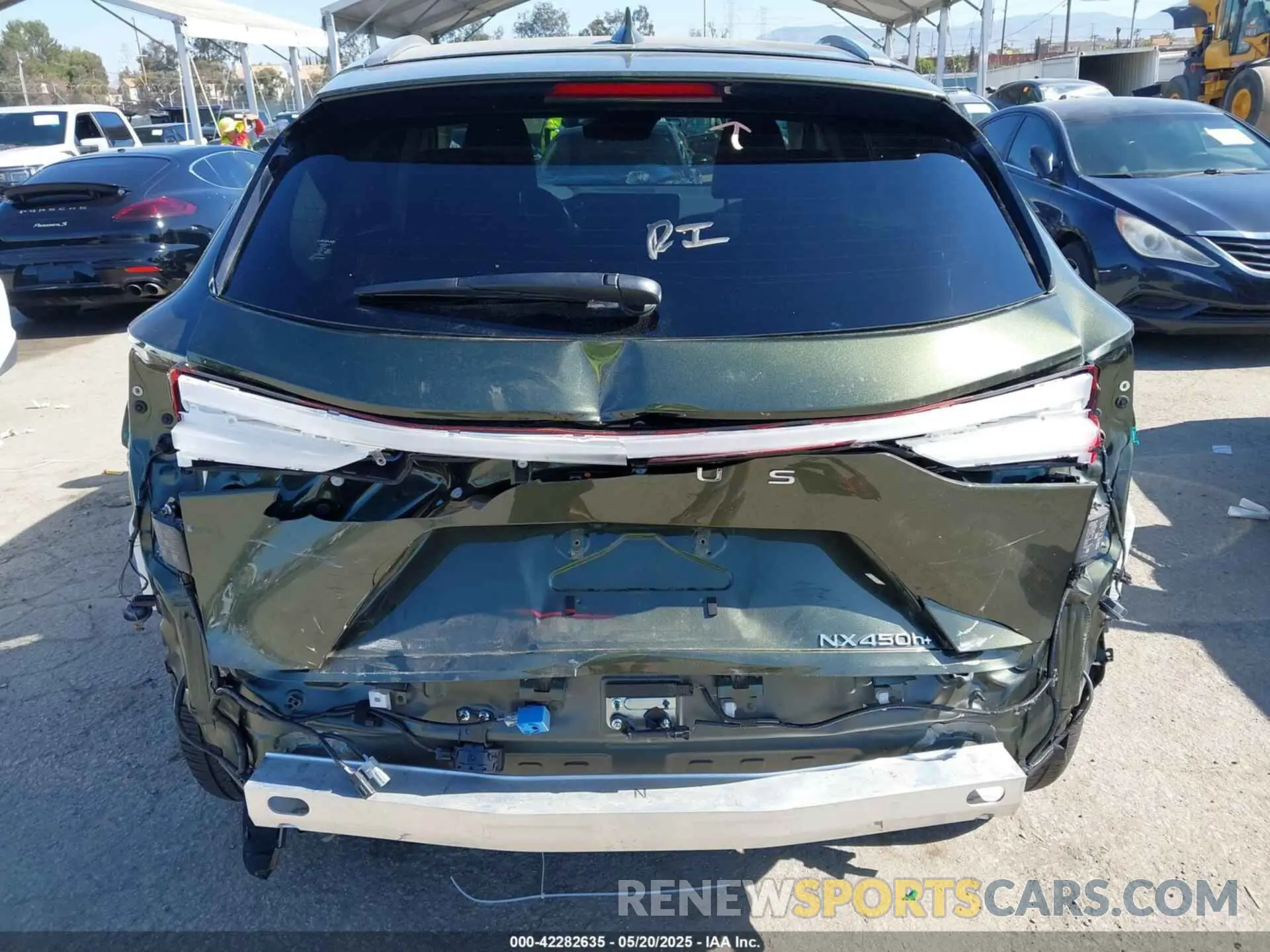 17 Фотография поврежденного автомобиля JTJHKCFZ0P2017929 LEXUS NX 450H+ 2023