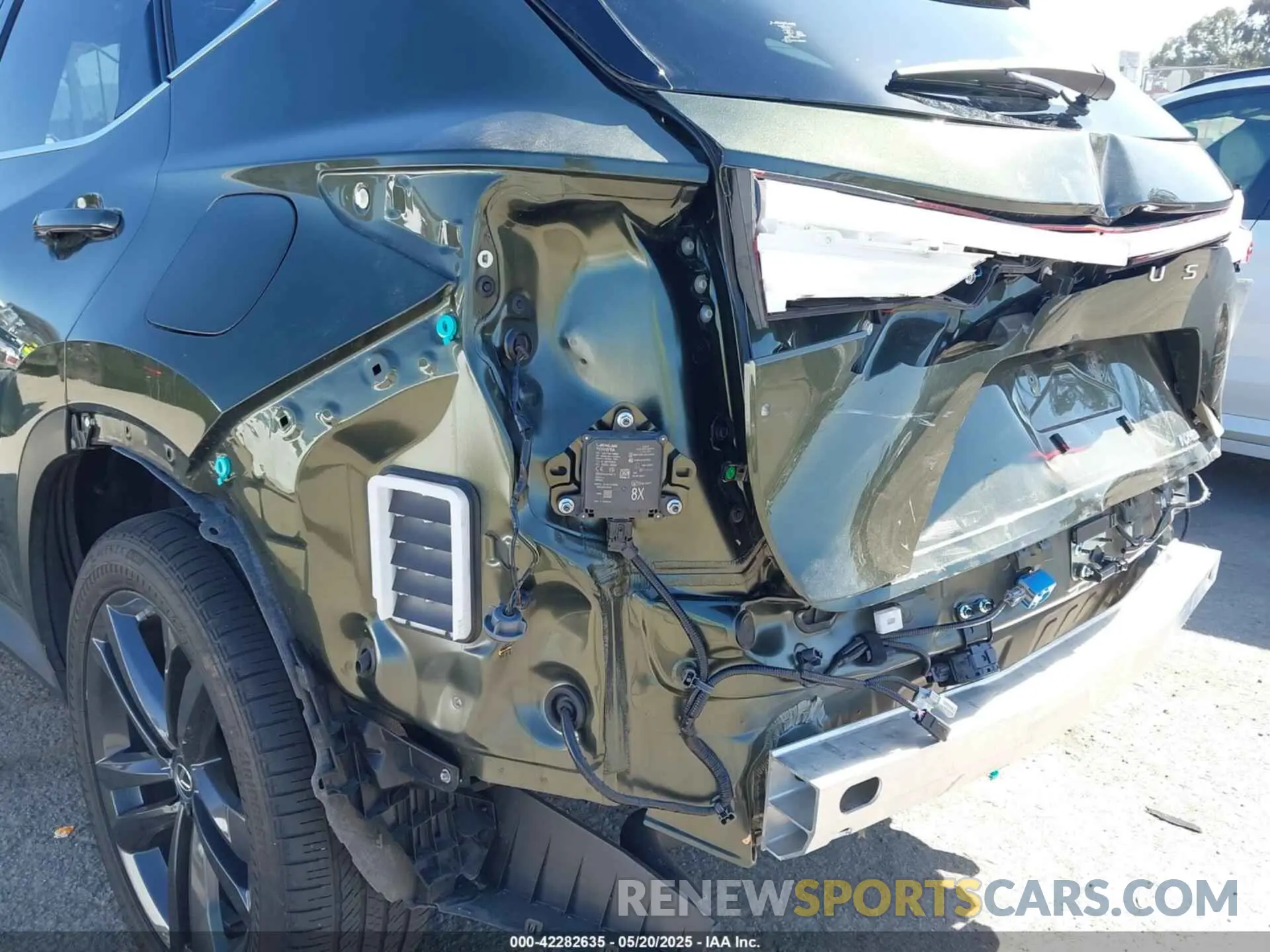 20 Фотография поврежденного автомобиля JTJHKCFZ0P2017929 LEXUS NX 450H+ 2023