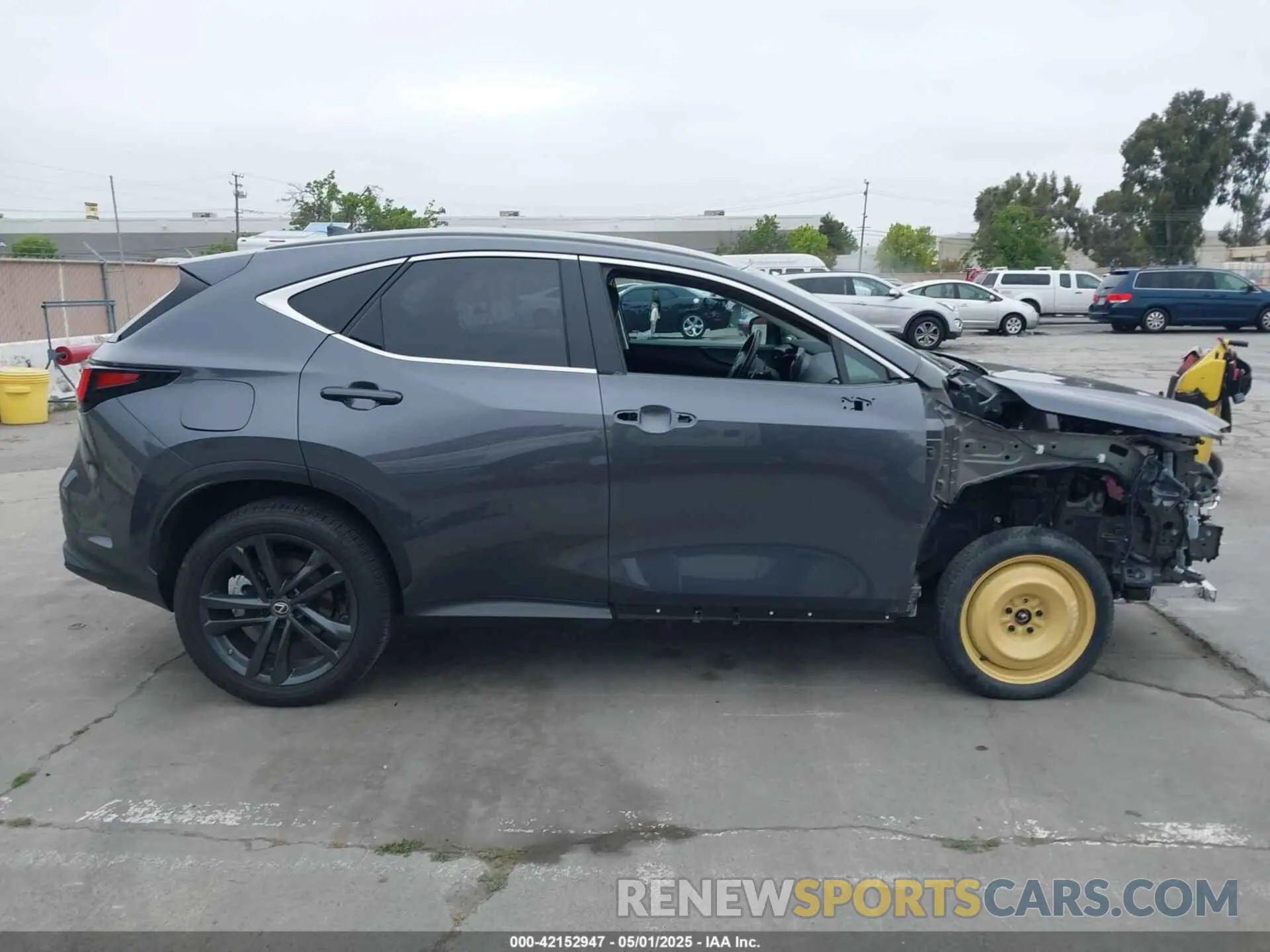 14 Фотография поврежденного автомобиля JTJHKCFZXP2017789 LEXUS NX 450H+ 2023