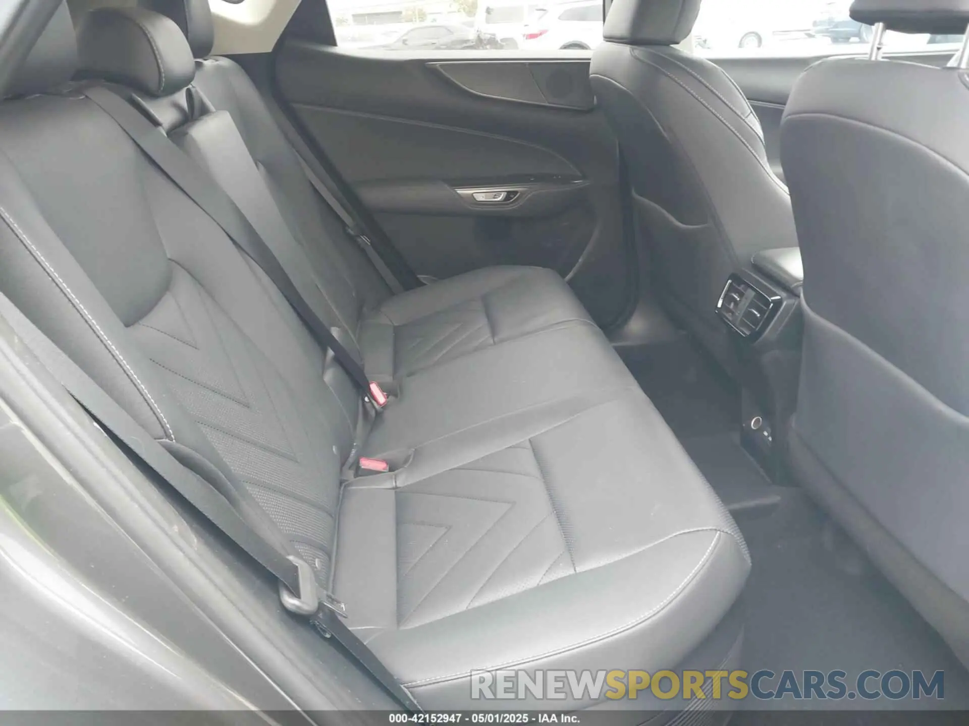 8 Фотография поврежденного автомобиля JTJHKCFZXP2017789 LEXUS NX 450H+ 2023