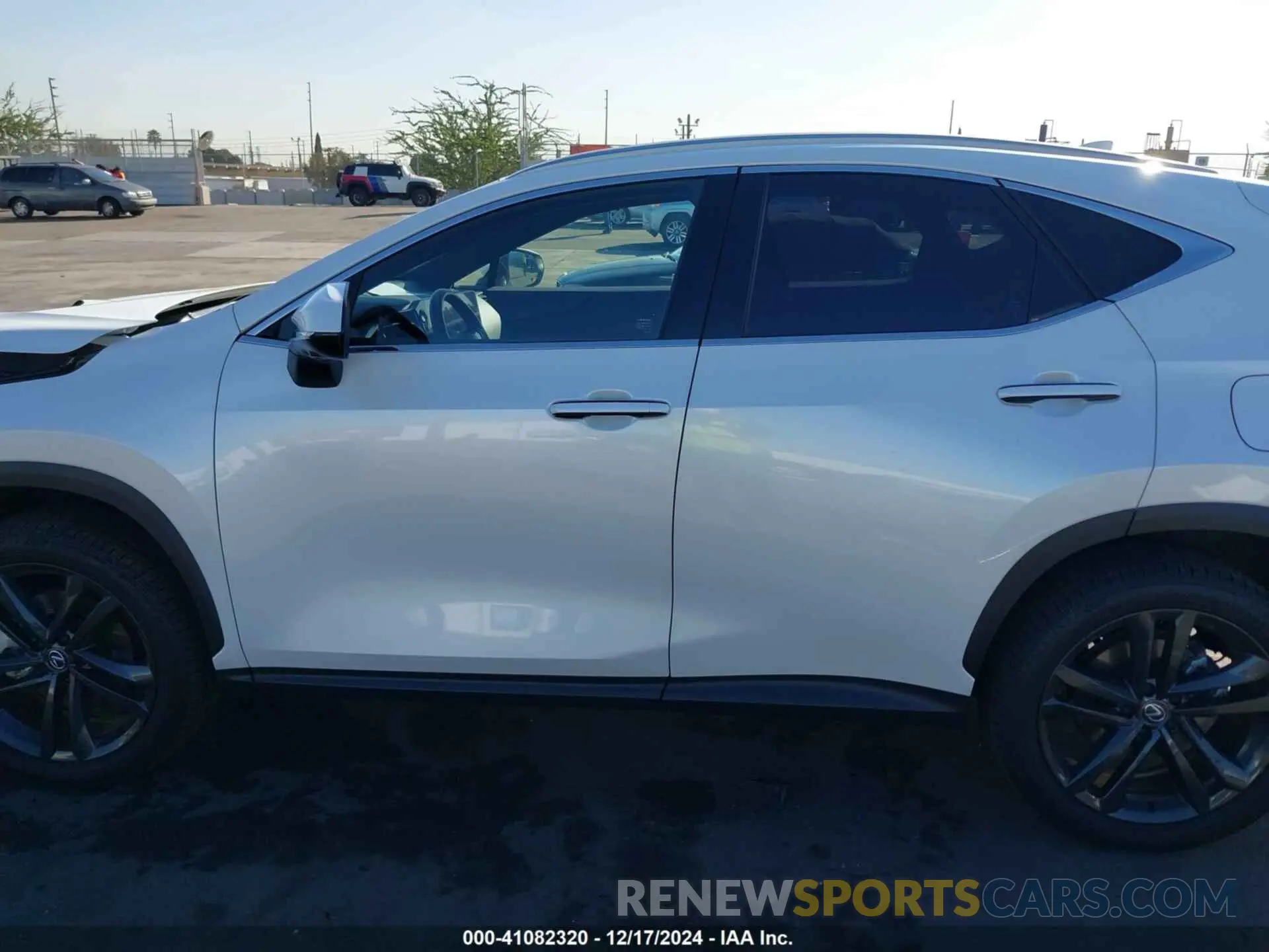 15 Фотография поврежденного автомобиля JTJHKCFZ6R2036732 LEXUS NX 450H+ 2024