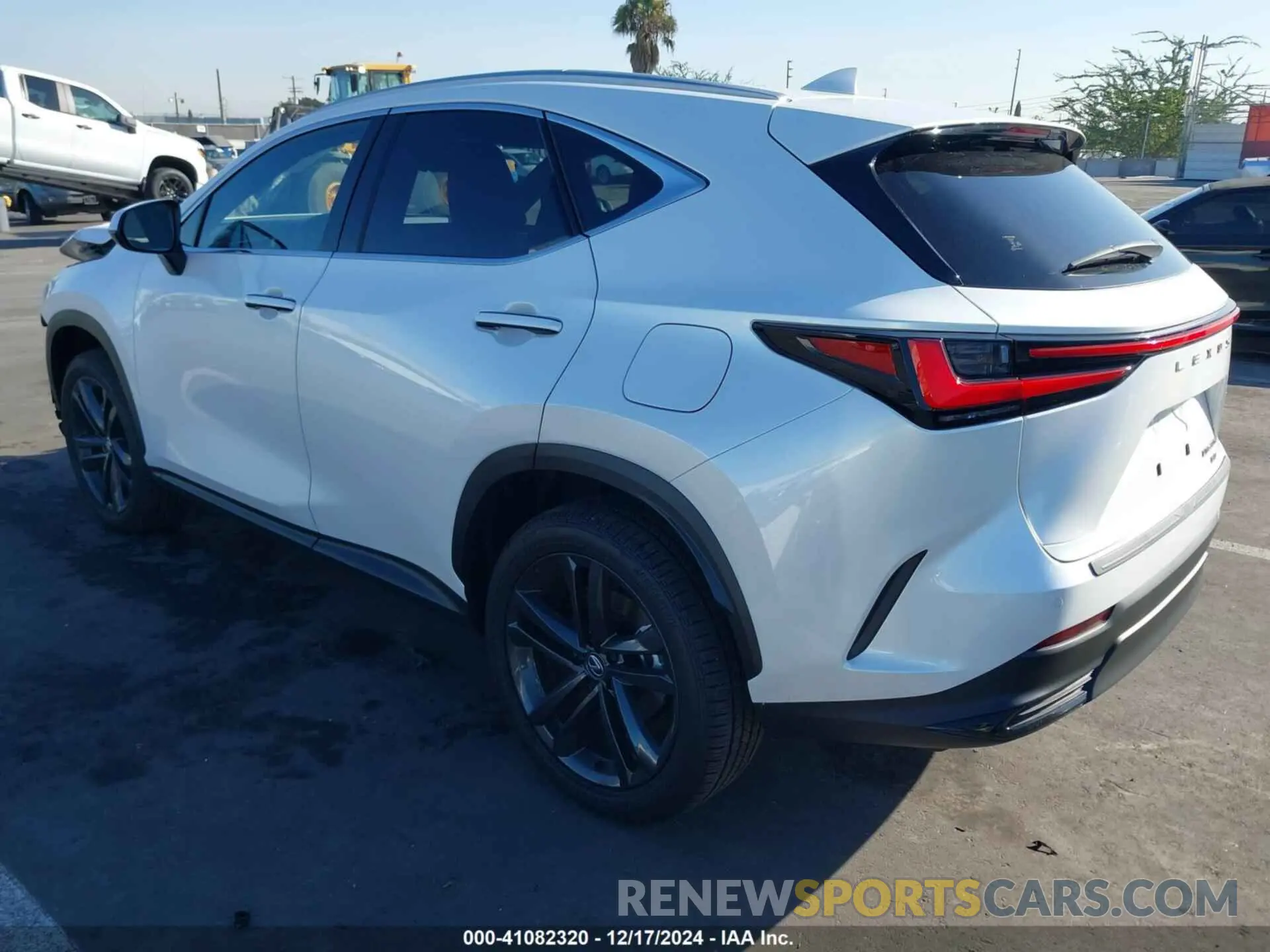 3 Фотография поврежденного автомобиля JTJHKCFZ6R2036732 LEXUS NX 450H+ 2024