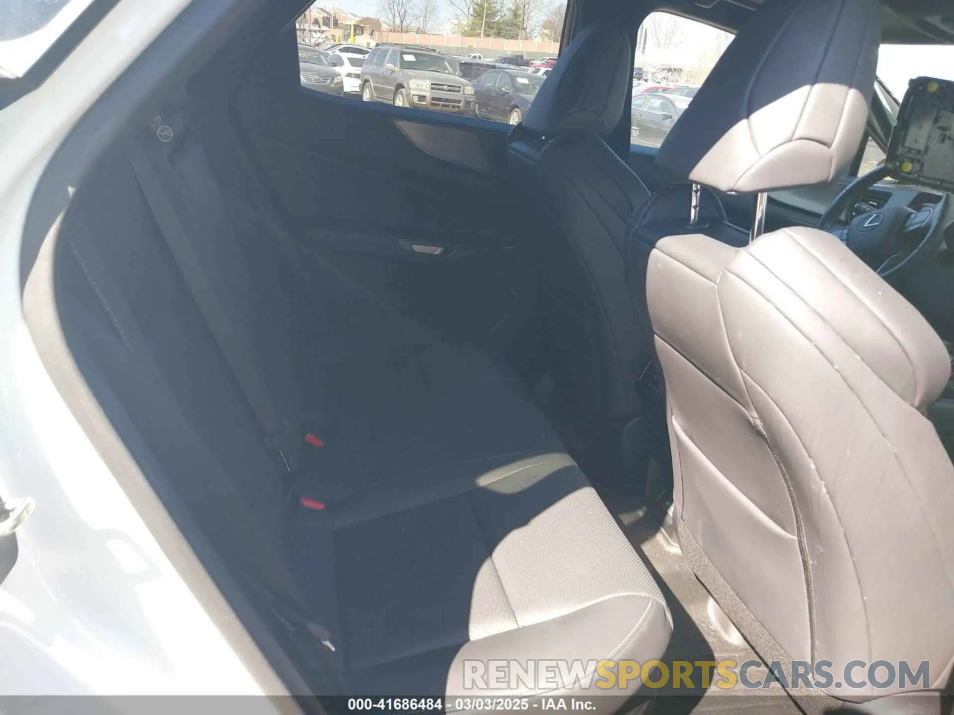 8 Photograph of a damaged car JTJKKCFZ7R2038592 LEXUS NX 450H+ 2024