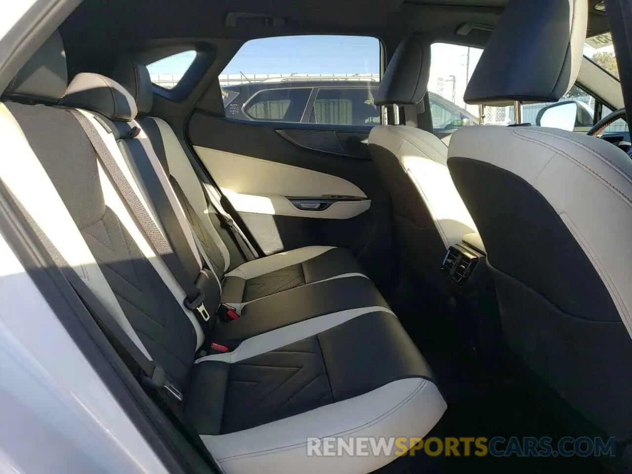 11 Photograph of a damaged car JTJHKCFZXR2019982 LEXUS NX 450H LU 2024