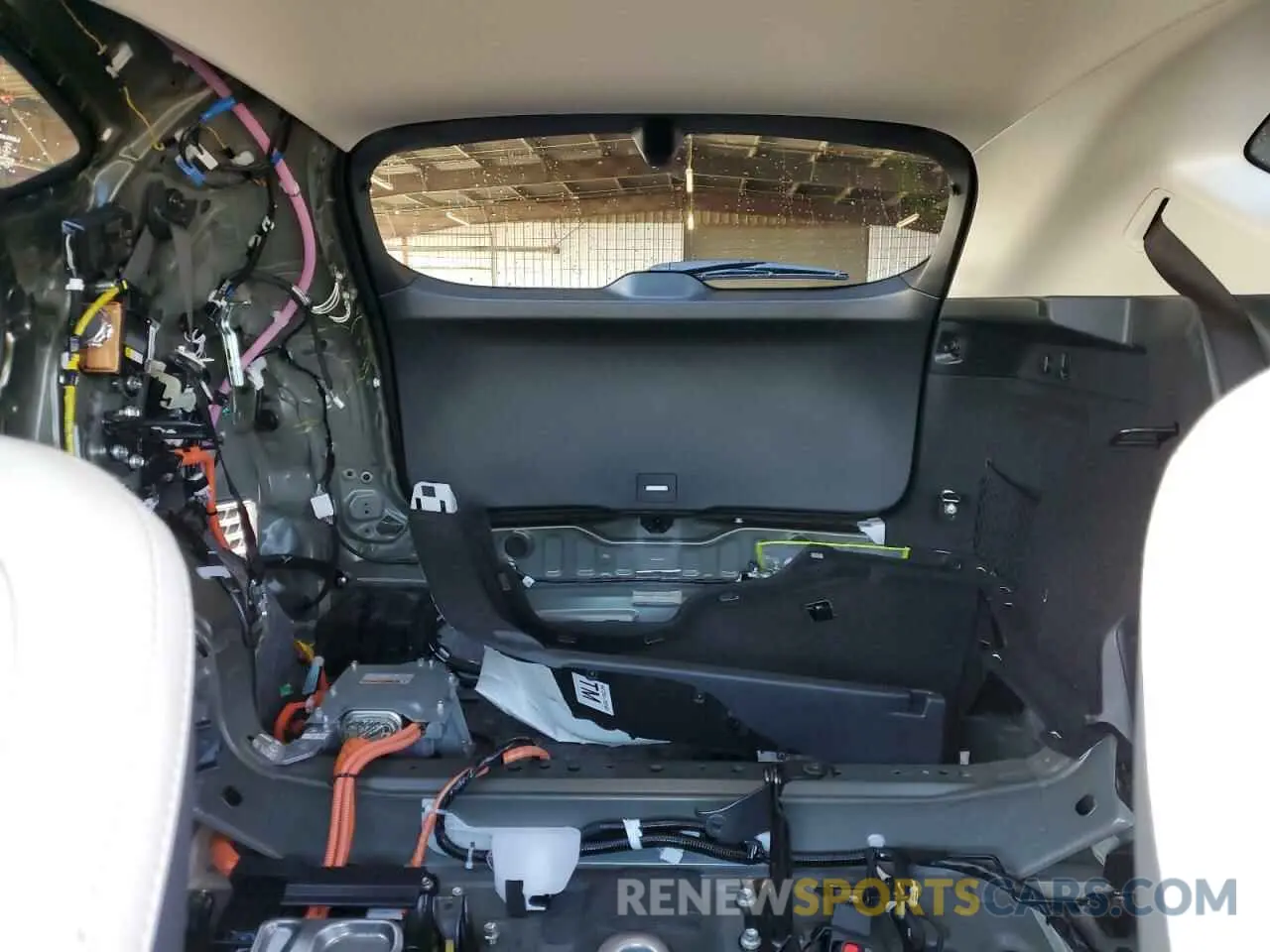 10 Фотография поврежденного автомобиля JTJHKCFZ1S2054089 LEXUS NX 450H LU 2025