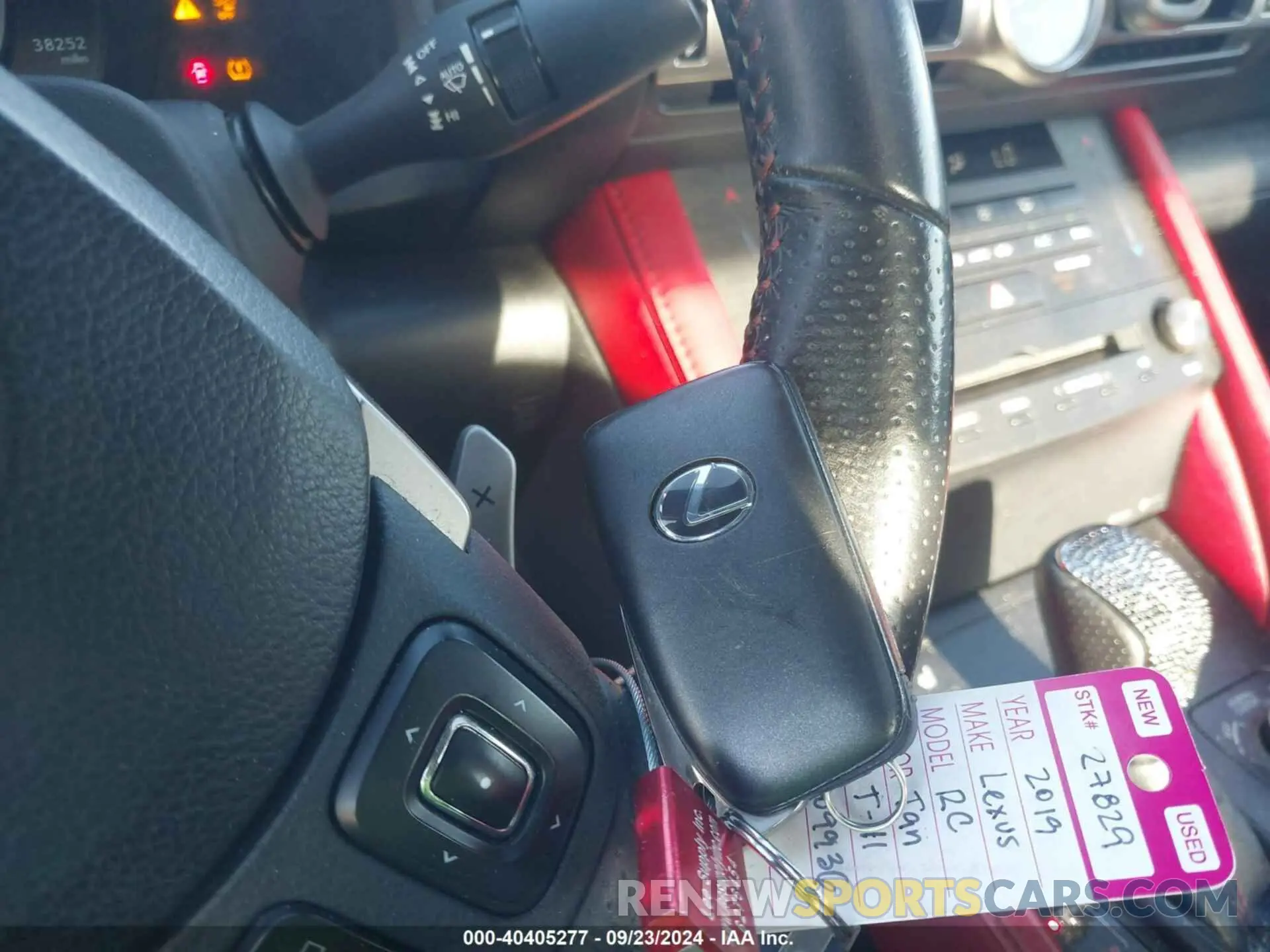 11 Photograph of a damaged car JTHHA5BC0K5009936 LEXUS RC 300 2019