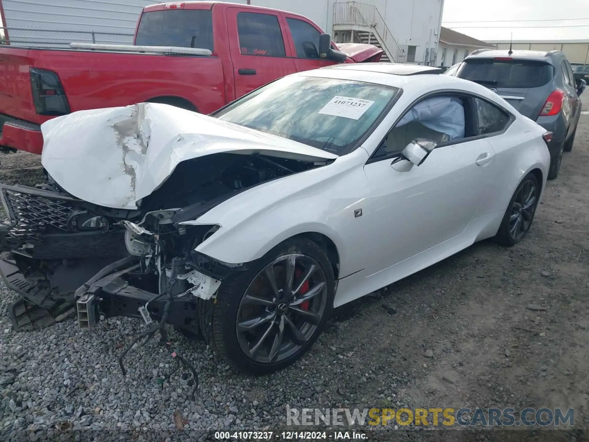 2 Фотография поврежденного автомобиля JTHHA5BC6K5009813 LEXUS RC 300 2019