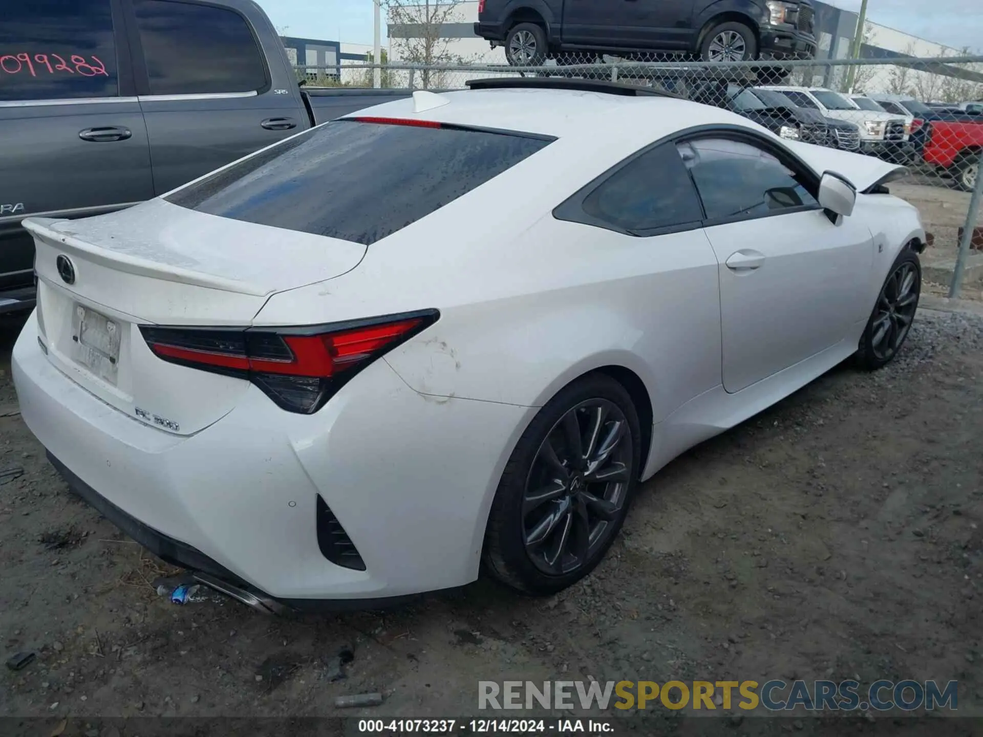 4 Фотография поврежденного автомобиля JTHHA5BC6K5009813 LEXUS RC 300 2019