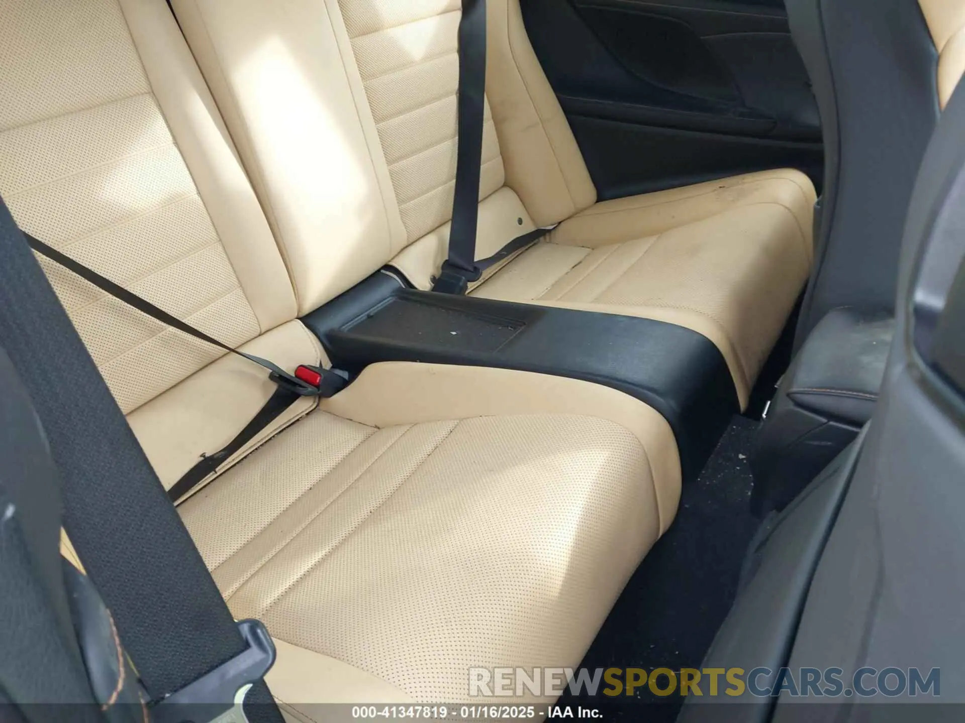 8 Фотография поврежденного автомобиля JTHS85BC6K5004581 LEXUS RC 300 2019