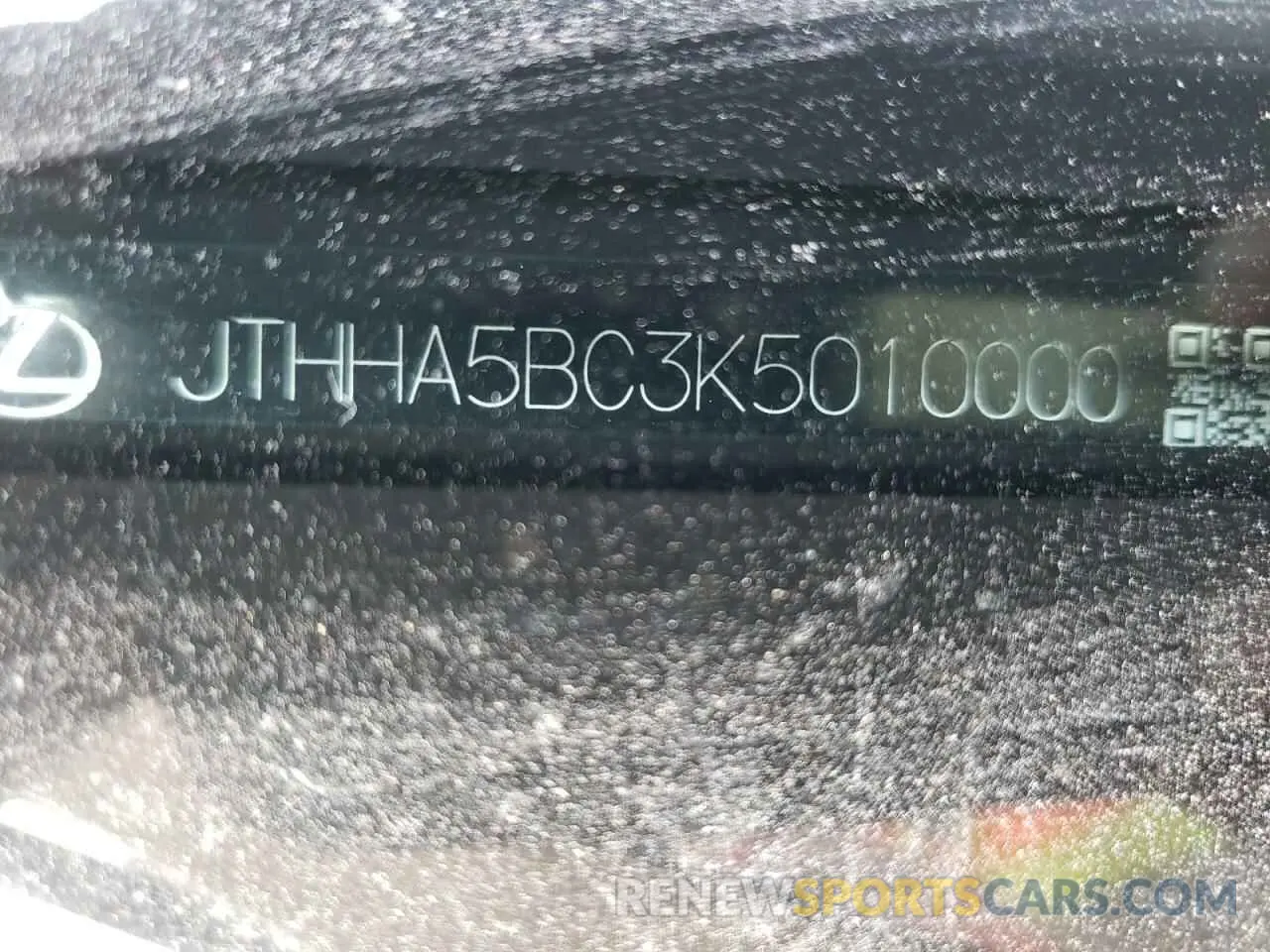 10 Photograph of a damaged car JTHHA5BC3K5010000 LEXUS RC300 2019