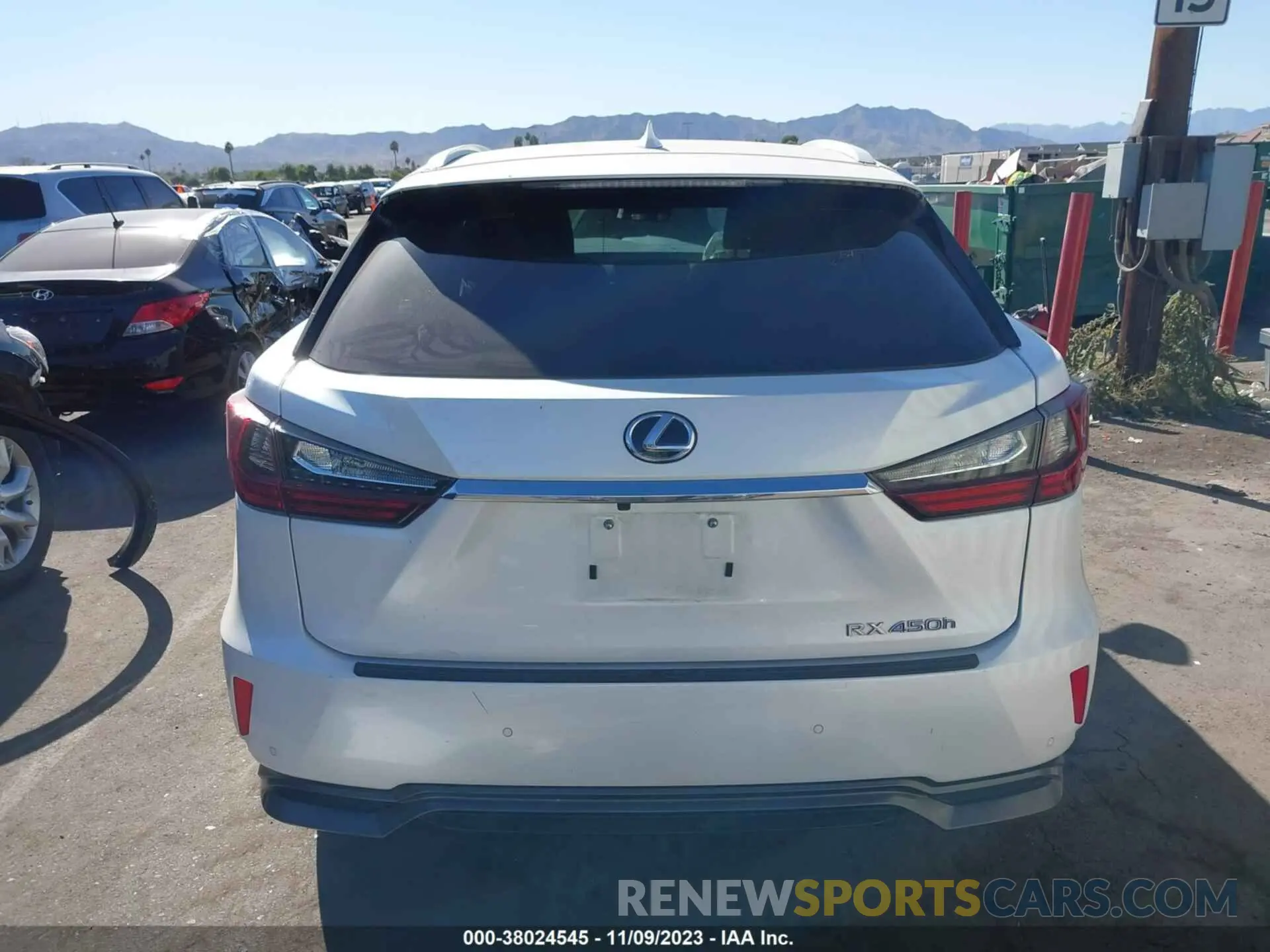 16 Photograph of a damaged car 2T2BGMCA8HC018064 LEXUS RX 2017