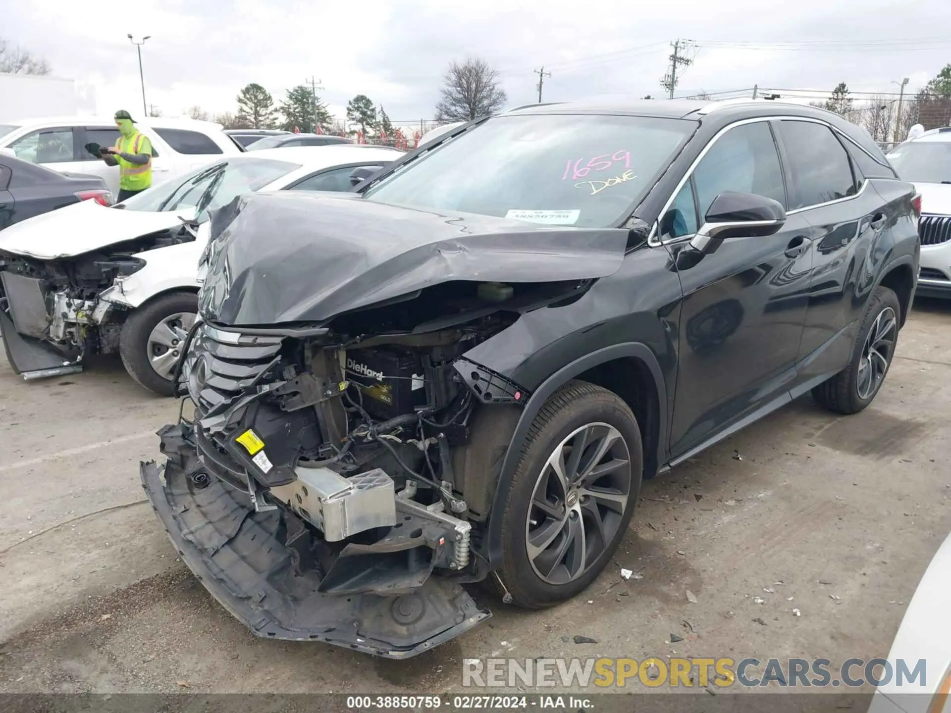 2 Фотография поврежденного автомобиля 2T2ZZMCA5HC051659 LEXUS RX 2017