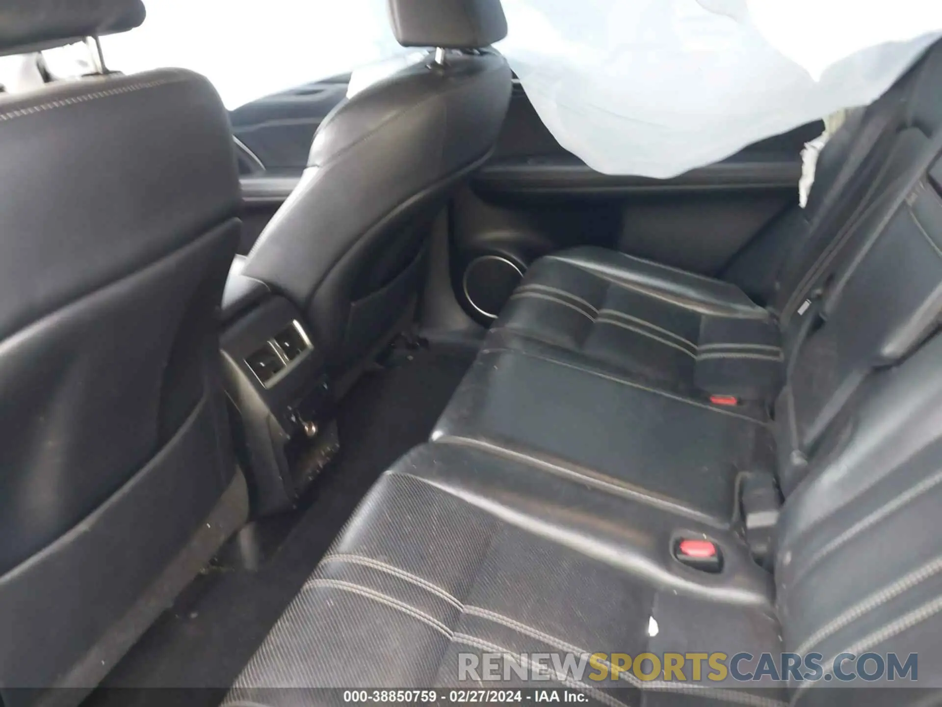 8 Фотография поврежденного автомобиля 2T2ZZMCA5HC051659 LEXUS RX 2017