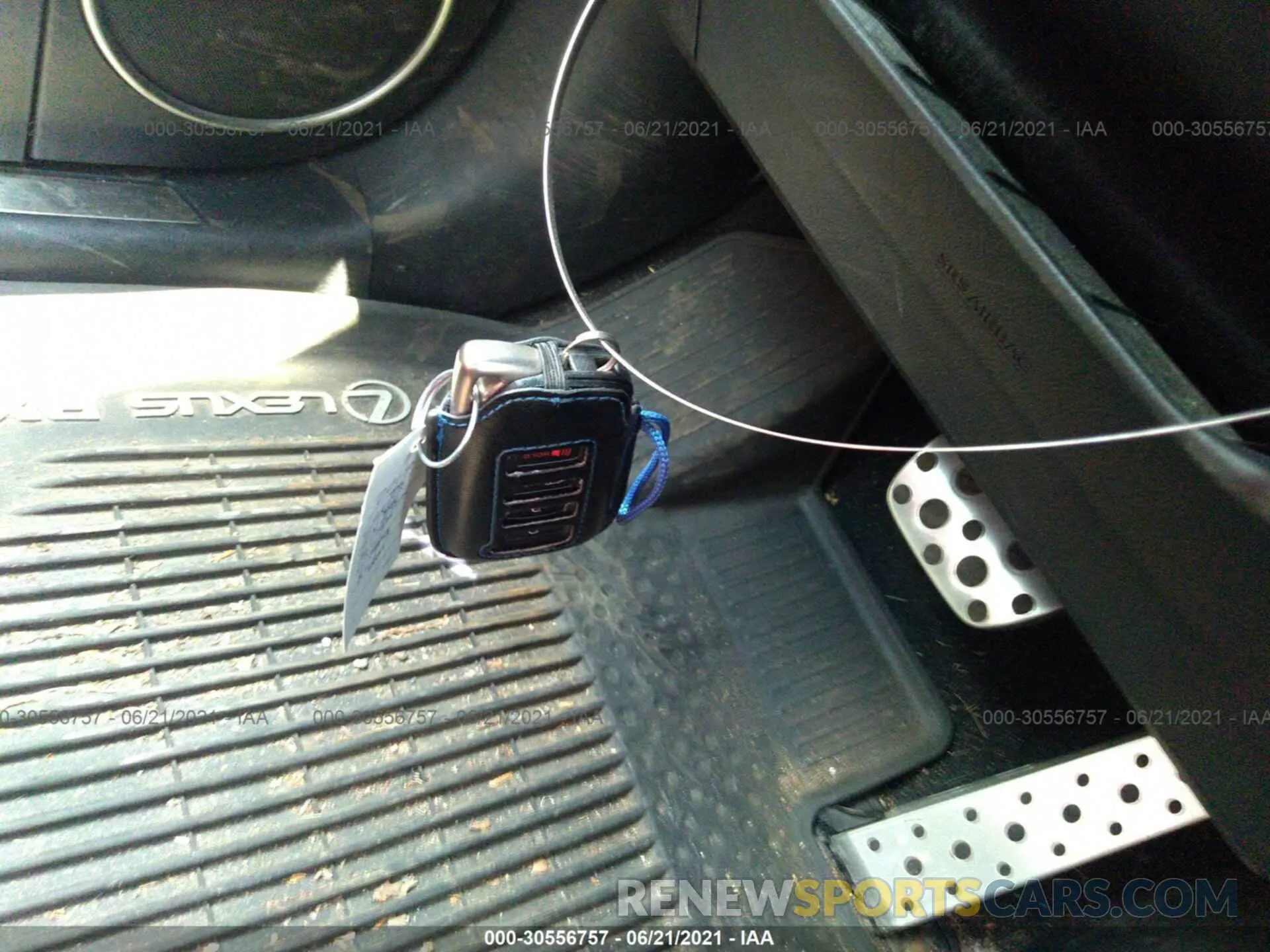 11 Photograph of a damaged car 2T2BGMCAXKC035682 LEXUS RX 2019