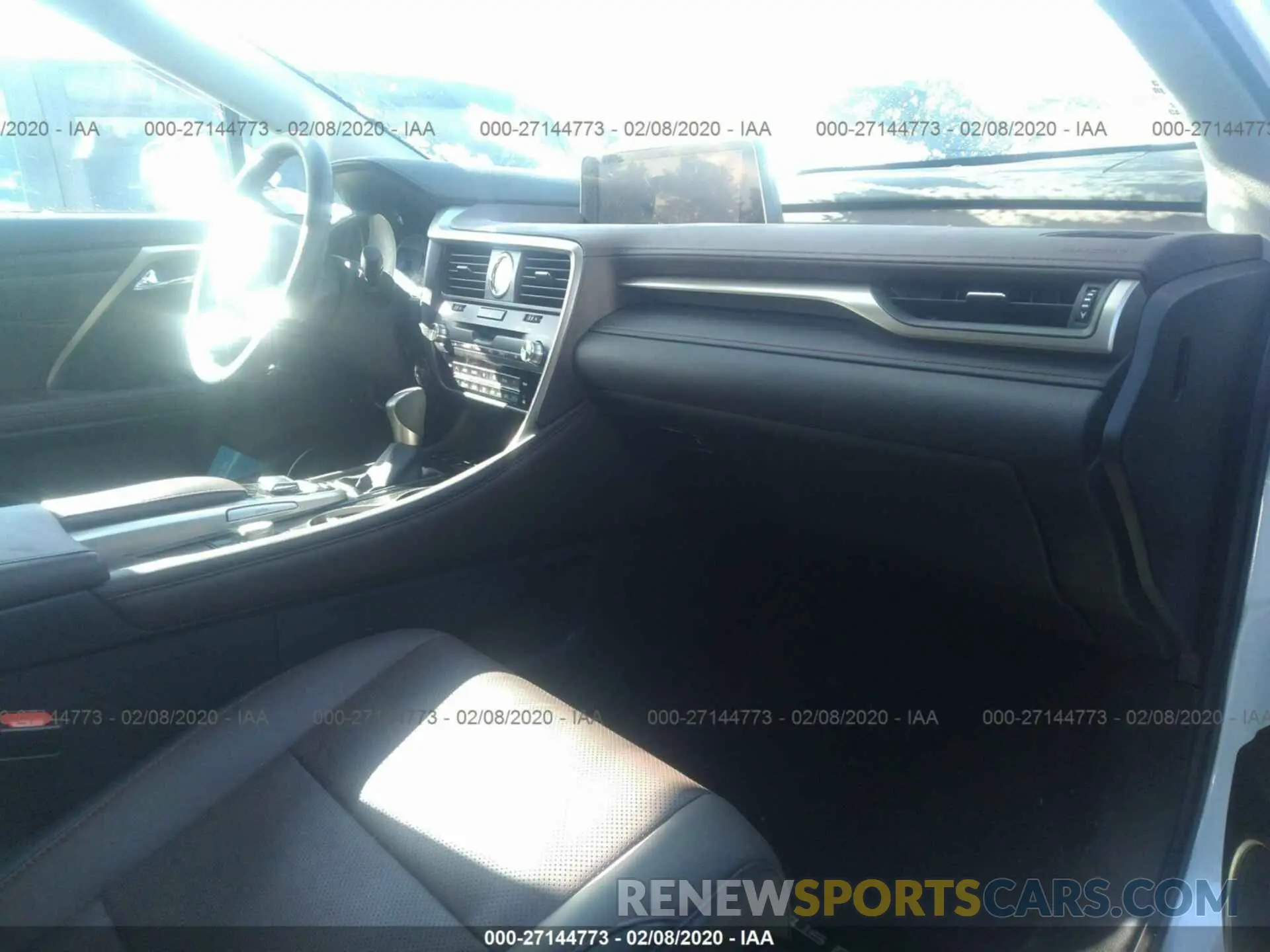 5 Photograph of a damaged car 2T2BZMCA4KC181215 LEXUS RX 2019