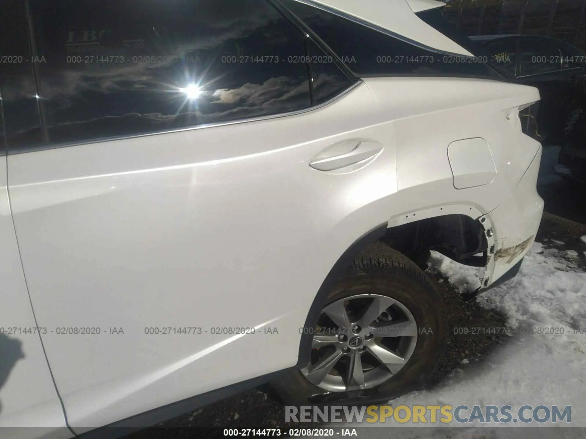 6 Photograph of a damaged car 2T2BZMCA4KC181215 LEXUS RX 2019