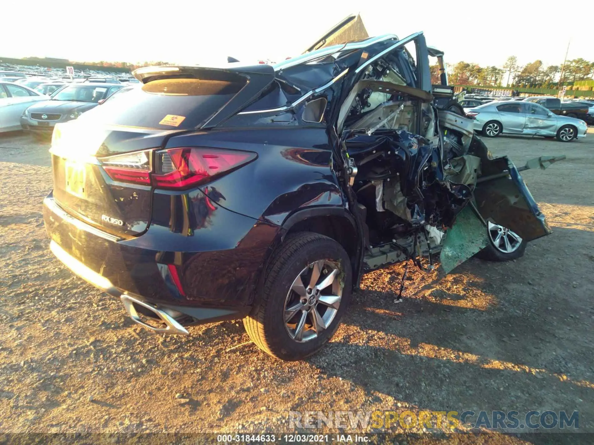 4 Фотография поврежденного автомобиля 2T2BZMCAXKC194017 LEXUS RX 2019