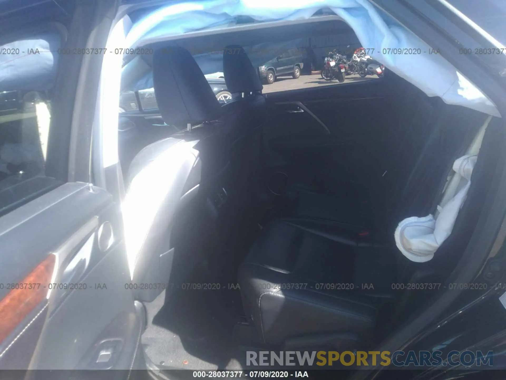 8 Photograph of a damaged car JTJDZKCA0K2019577 LEXUS RX 2019