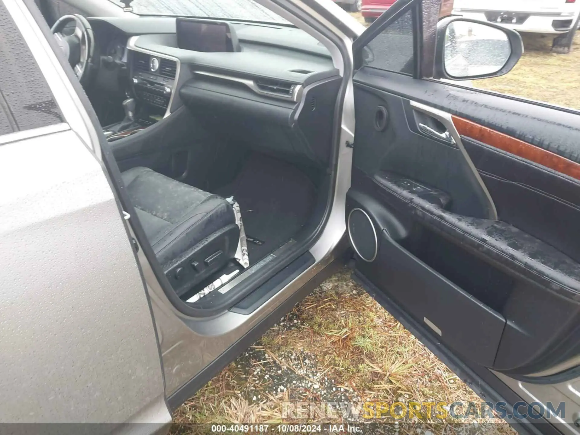5 Photograph of a damaged car JTJGZKCA6K2013442 LEXUS RX 2019