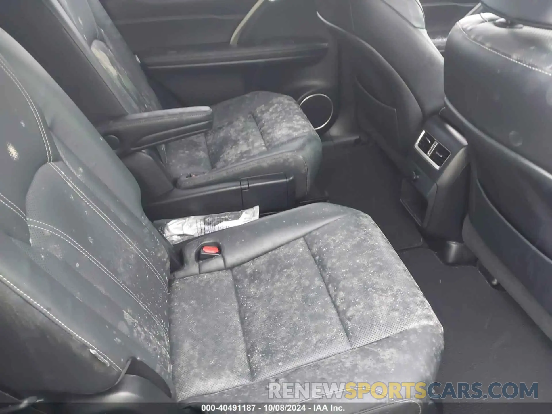 8 Photograph of a damaged car JTJGZKCA6K2013442 LEXUS RX 2019