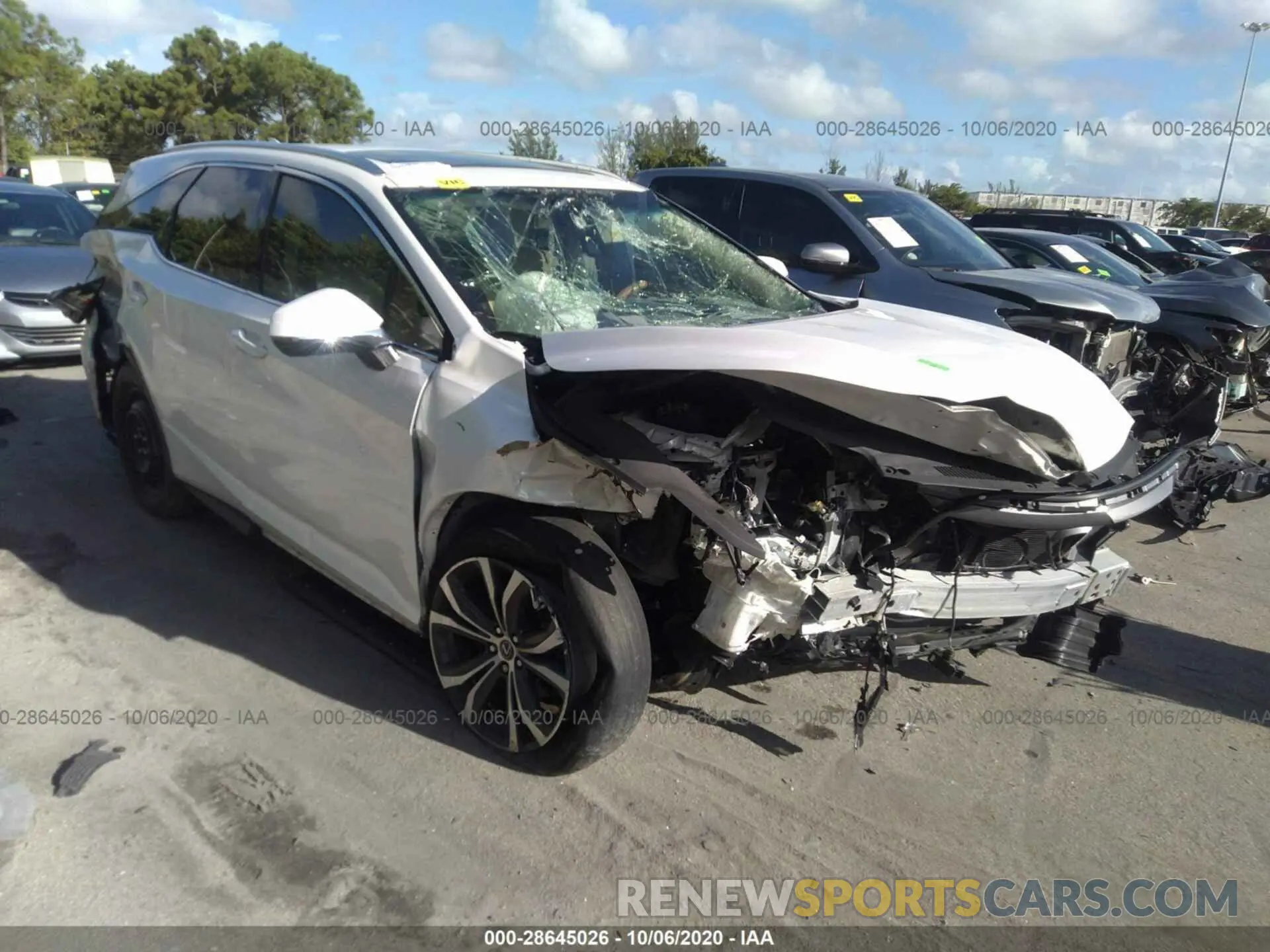 1 Photograph of a damaged car JTJGZKCA9K2009739 LEXUS RX 2019