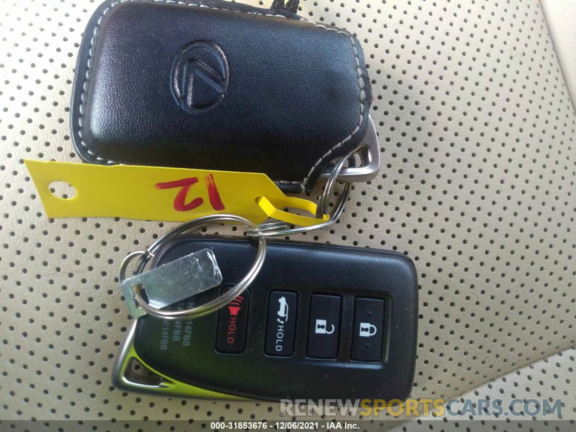11 Photograph of a damaged car 2T2HZMAA4LC181892 LEXUS RX 2020