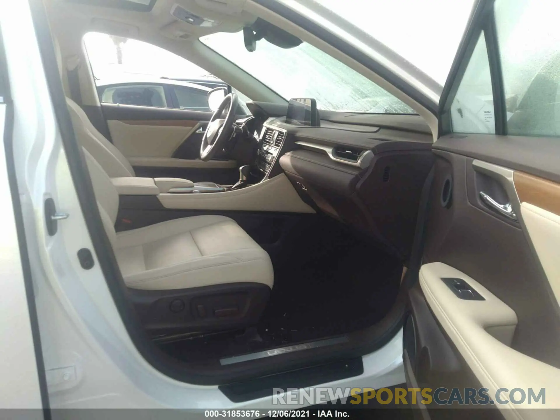 5 Photograph of a damaged car 2T2HZMAA4LC181892 LEXUS RX 2020