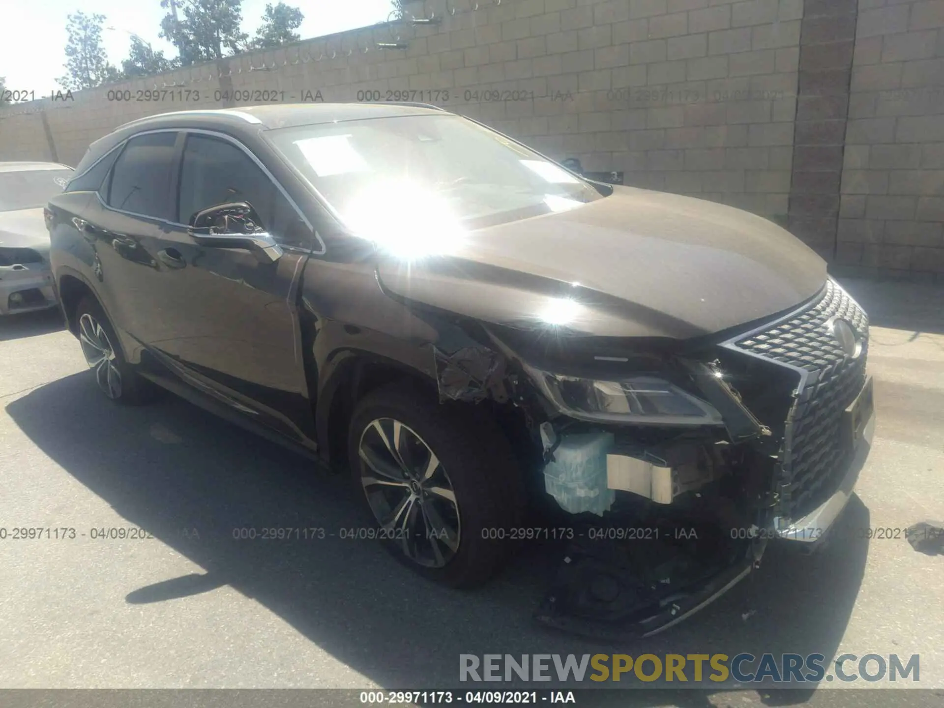 1 Photograph of a damaged car 2T2HZMAA5LC161375 LEXUS RX 2020