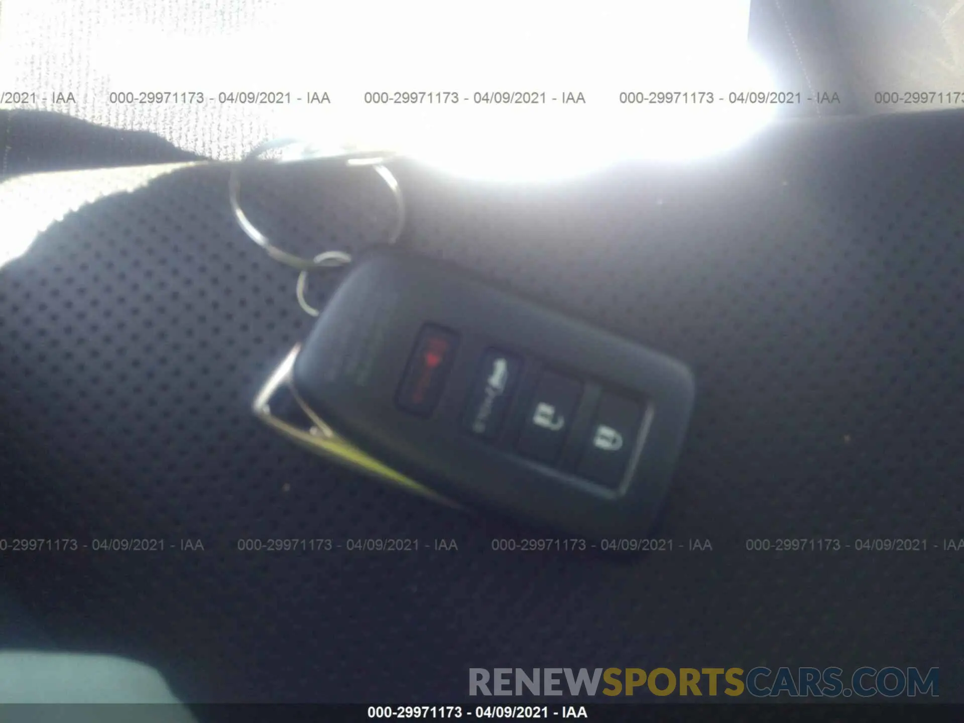 11 Photograph of a damaged car 2T2HZMAA5LC161375 LEXUS RX 2020