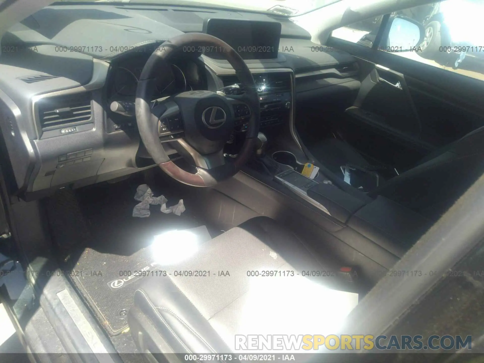 5 Photograph of a damaged car 2T2HZMAA5LC161375 LEXUS RX 2020