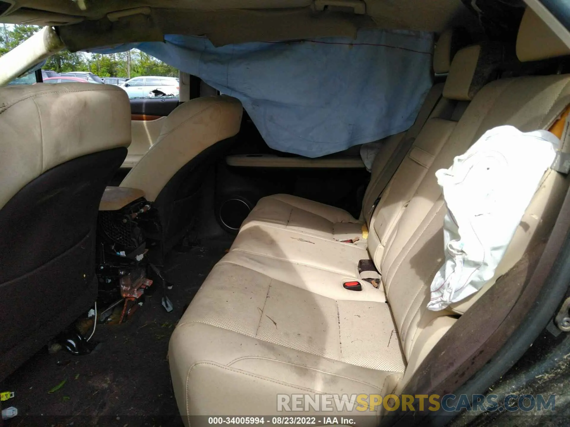 8 Photograph of a damaged car 2T2HZMAAXLC154390 LEXUS RX 2020