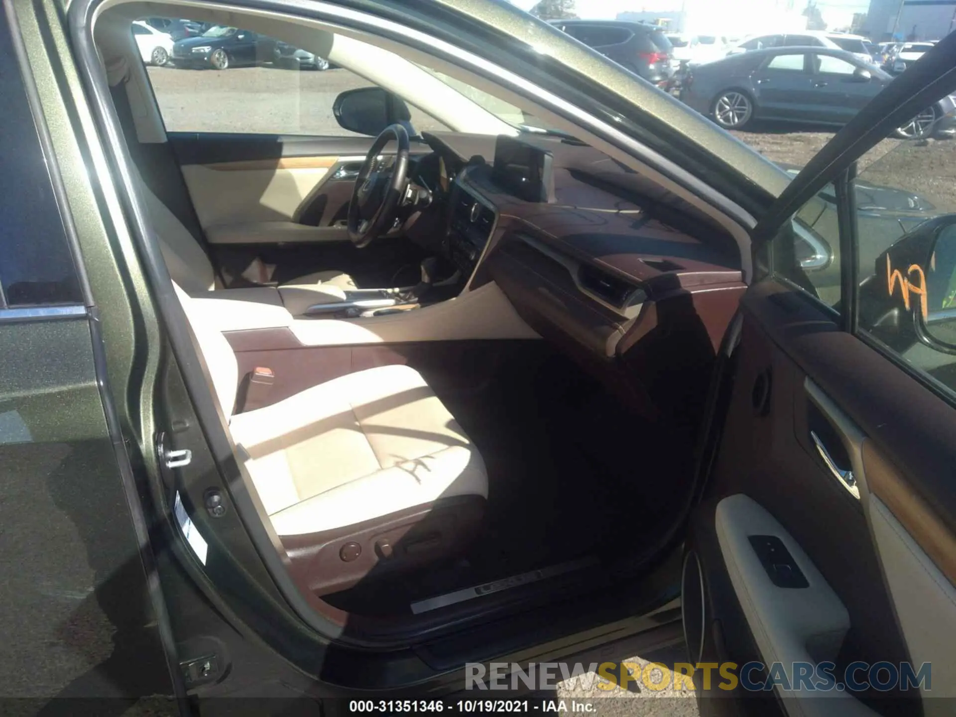 5 Фотография поврежденного автомобиля JTJHGKFA1L2015431 LEXUS RX 2020