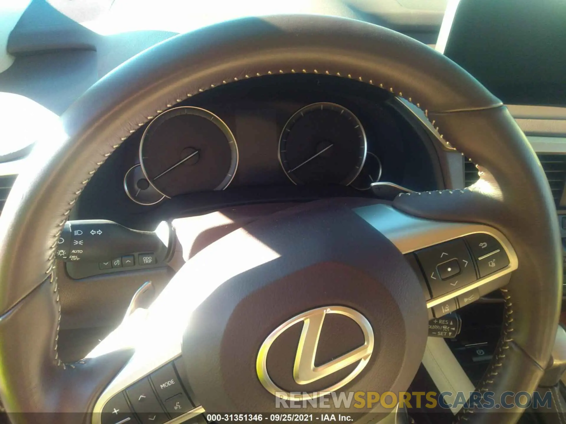 7 Фотография поврежденного автомобиля JTJHGKFA1L2015431 LEXUS RX 2020