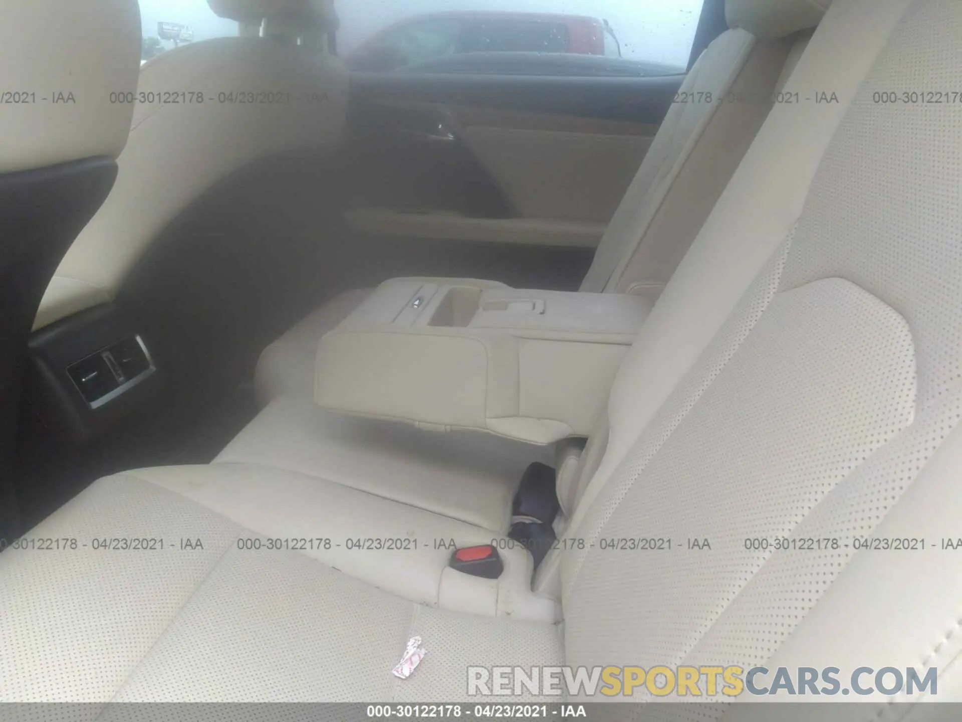 8 Photograph of a damaged car JTJHZKEA5L2015864 LEXUS RX 2020