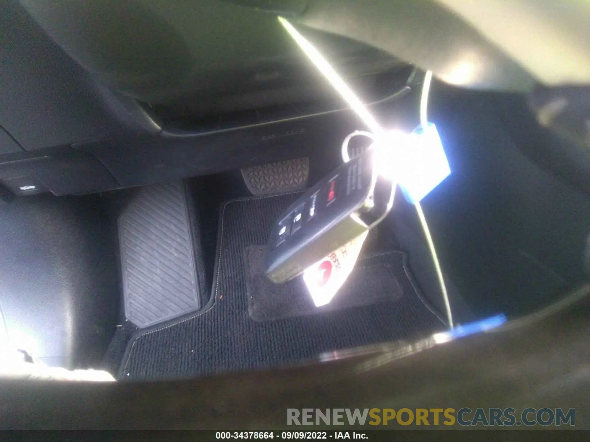 11 Photograph of a damaged car JTJJGKFA2L2015522 LEXUS RX 2020