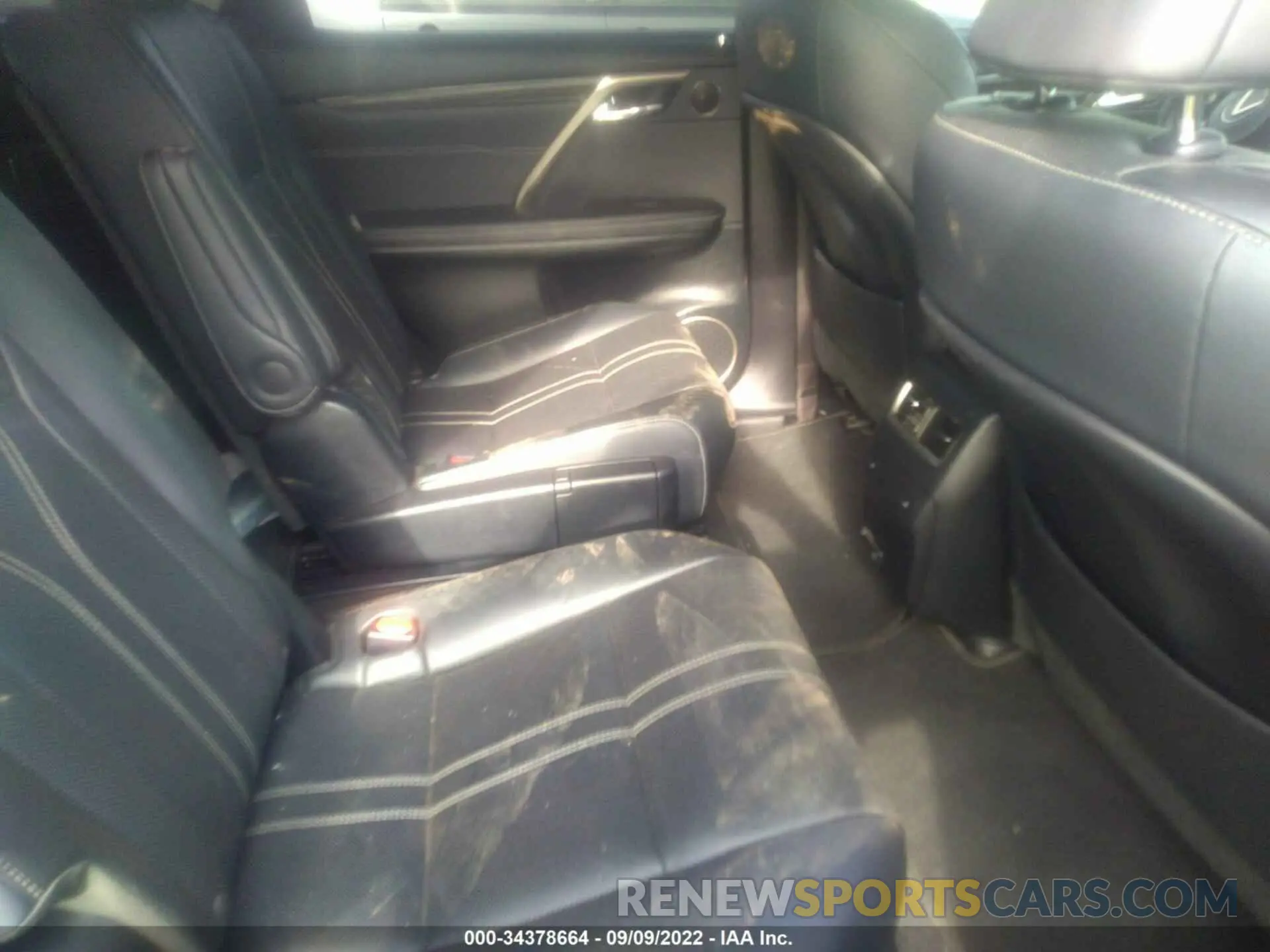 8 Photograph of a damaged car JTJJGKFA2L2015522 LEXUS RX 2020