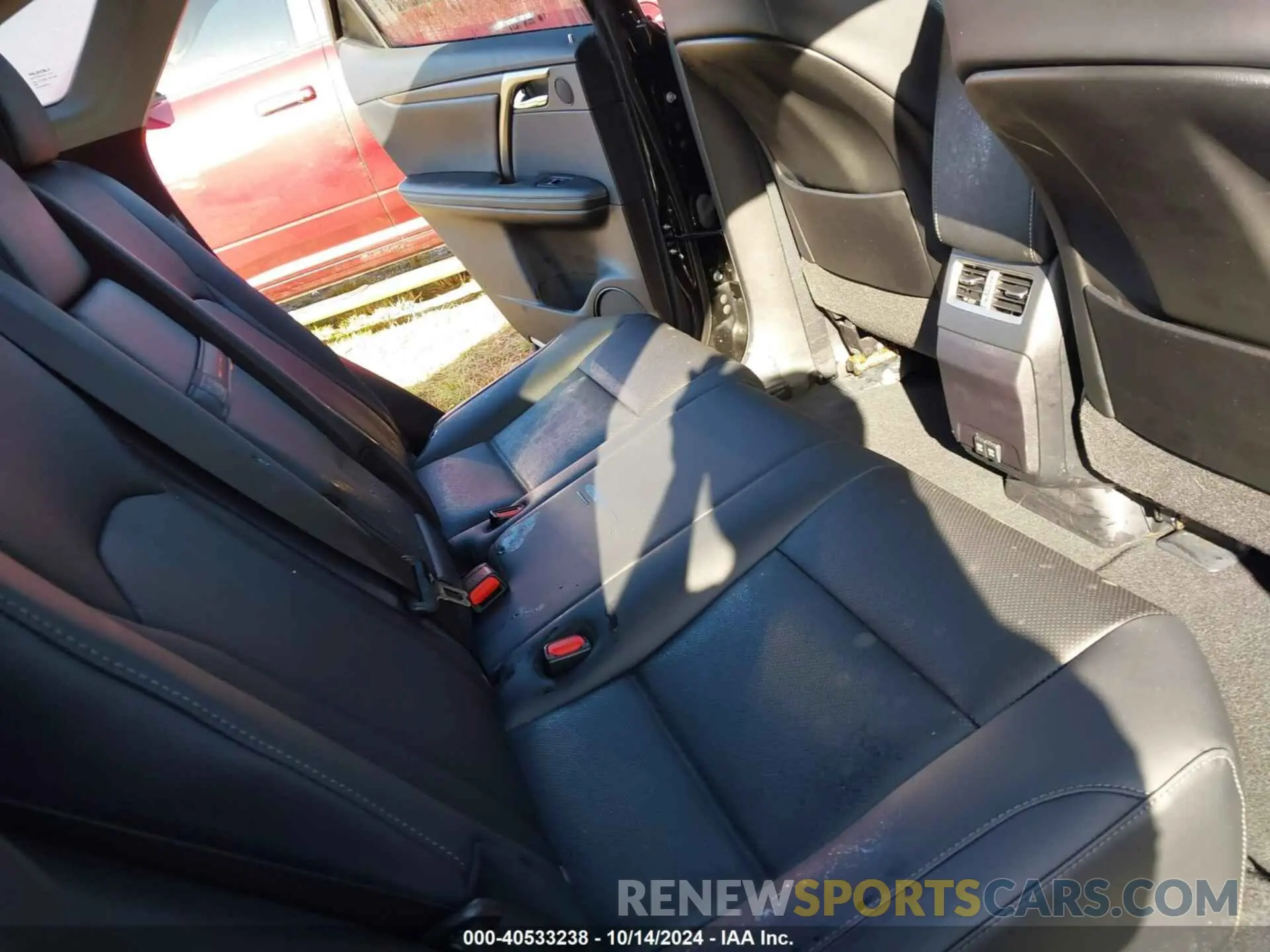 8 Photograph of a damaged car 2T2HZMDAXNC343118 LEXUS RX 2022